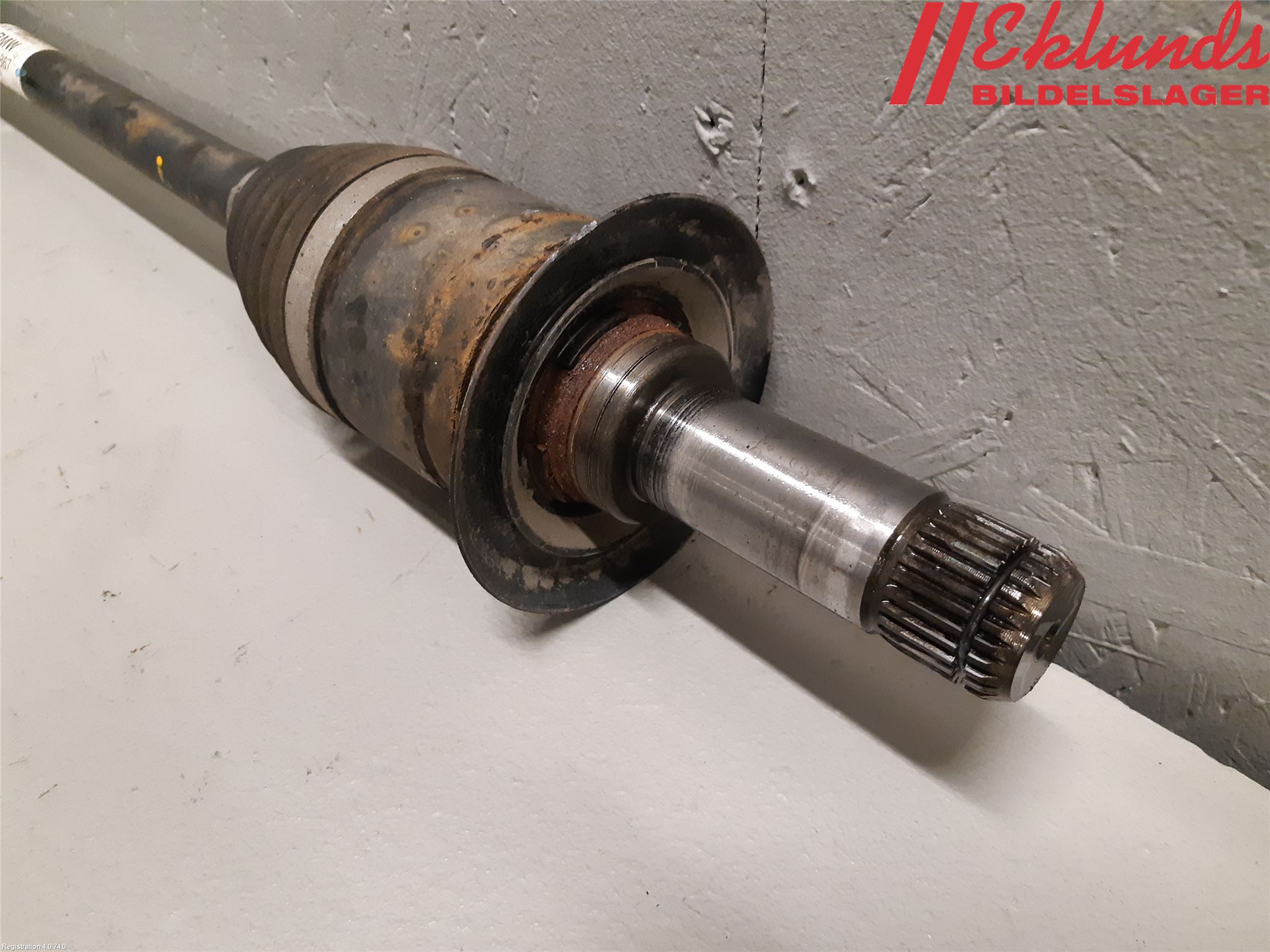 BMW 2 F45 Active Tourer 14-21 Drivaxel Bak Höger