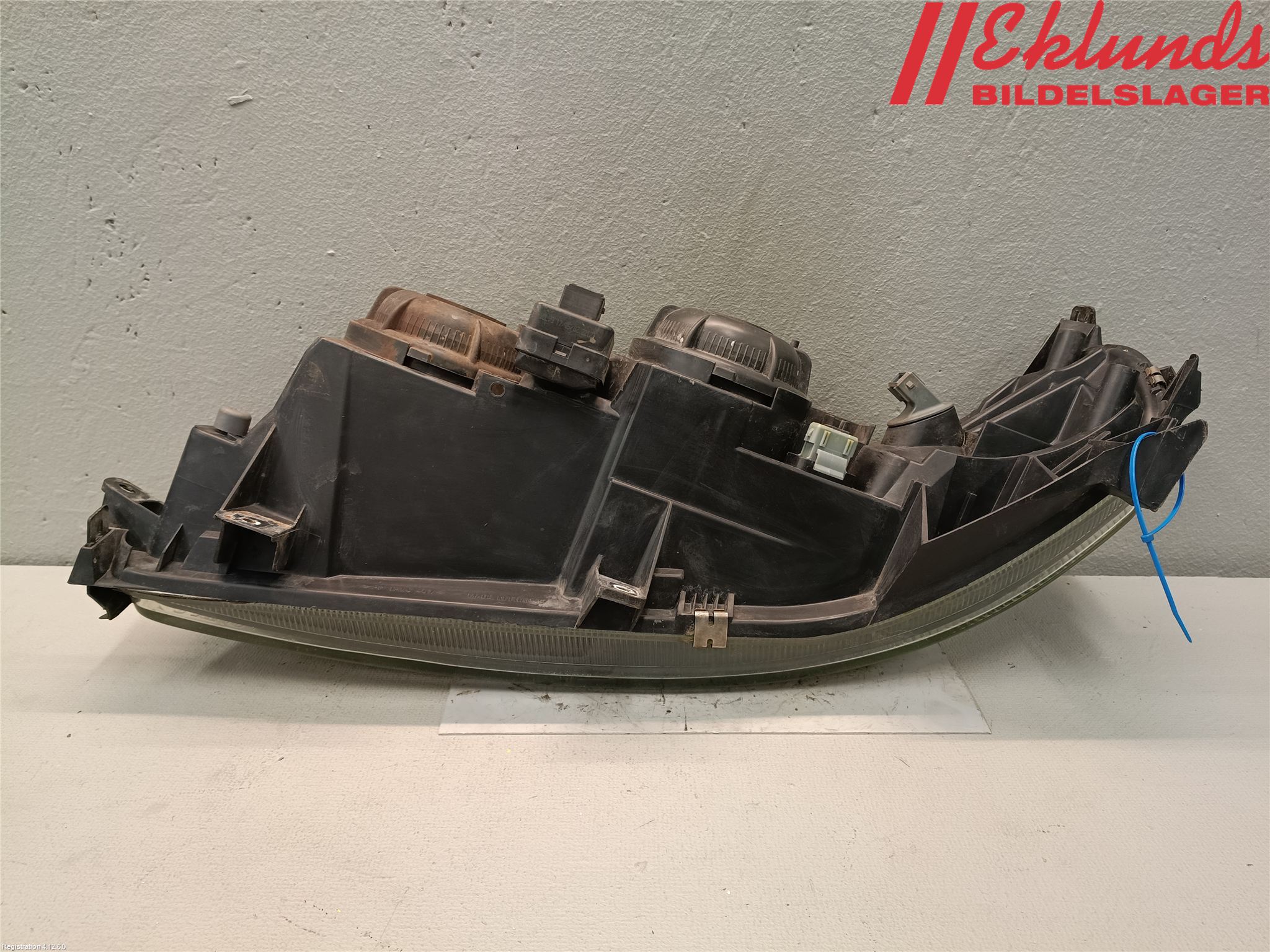 Volvo V70 00-04 Strålkastare Höger