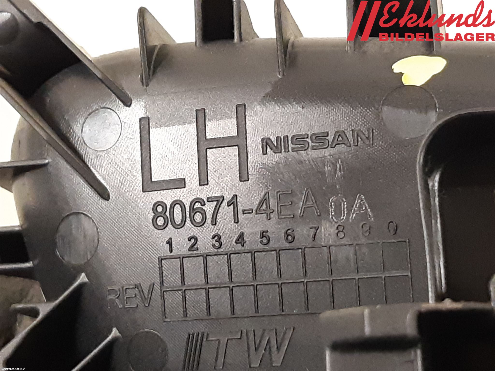 Nissan NAVARA, TREK-1 17-21 Dörrhandtag Inre Vä
