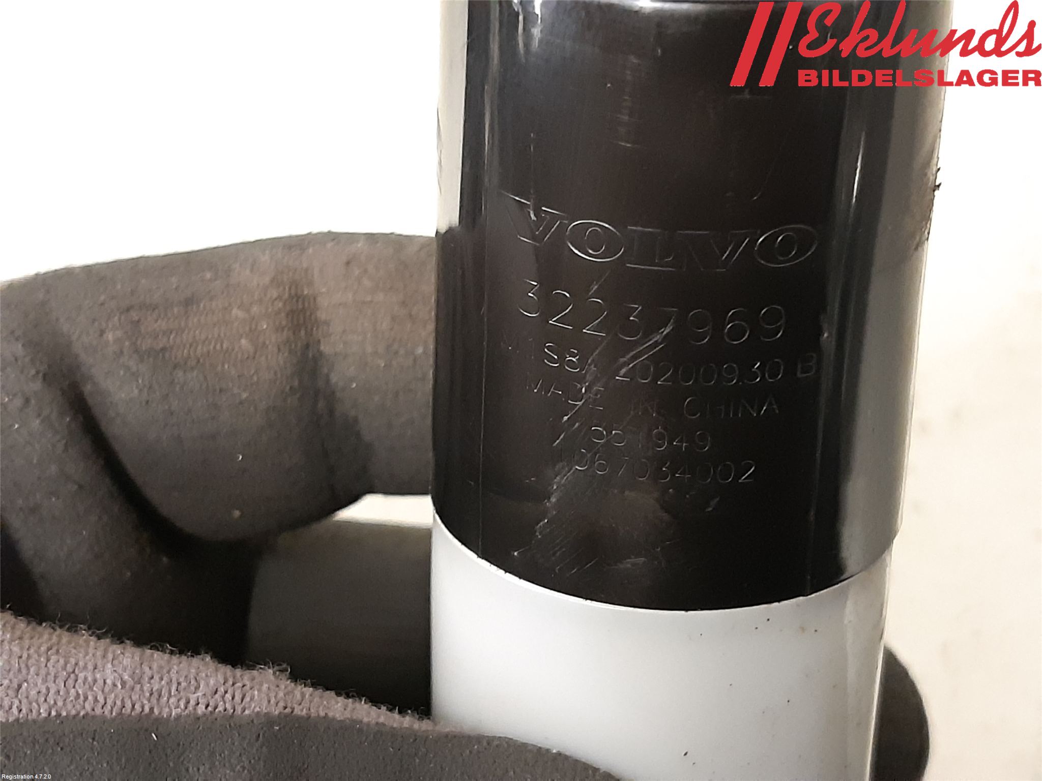 Volvo XC40/RECHARGE 18- Spolarpump Högtryck