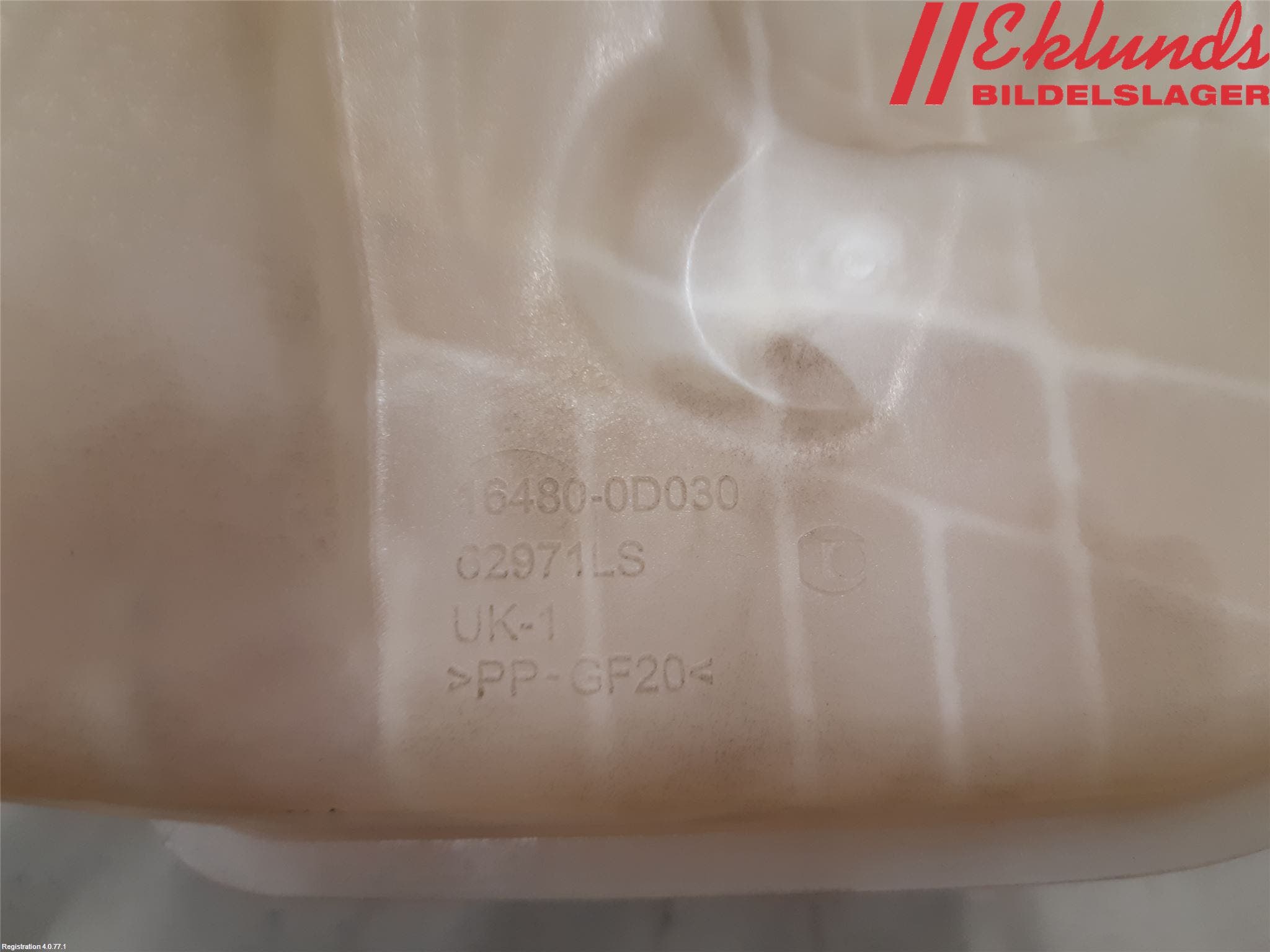 Toyota AURIS 13-19 Expansionstank