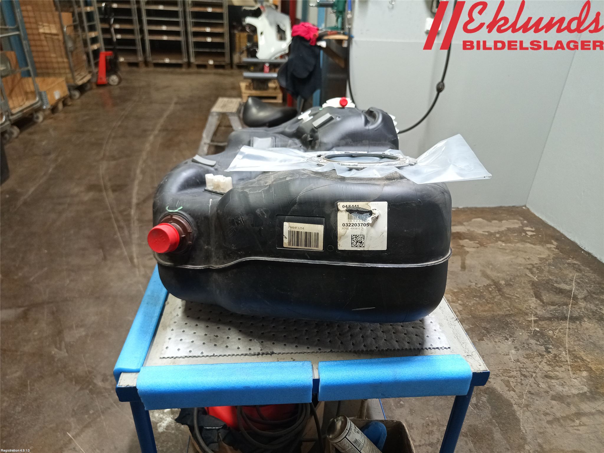 Volvo XC40/RECHARGE 18- Bränsletank