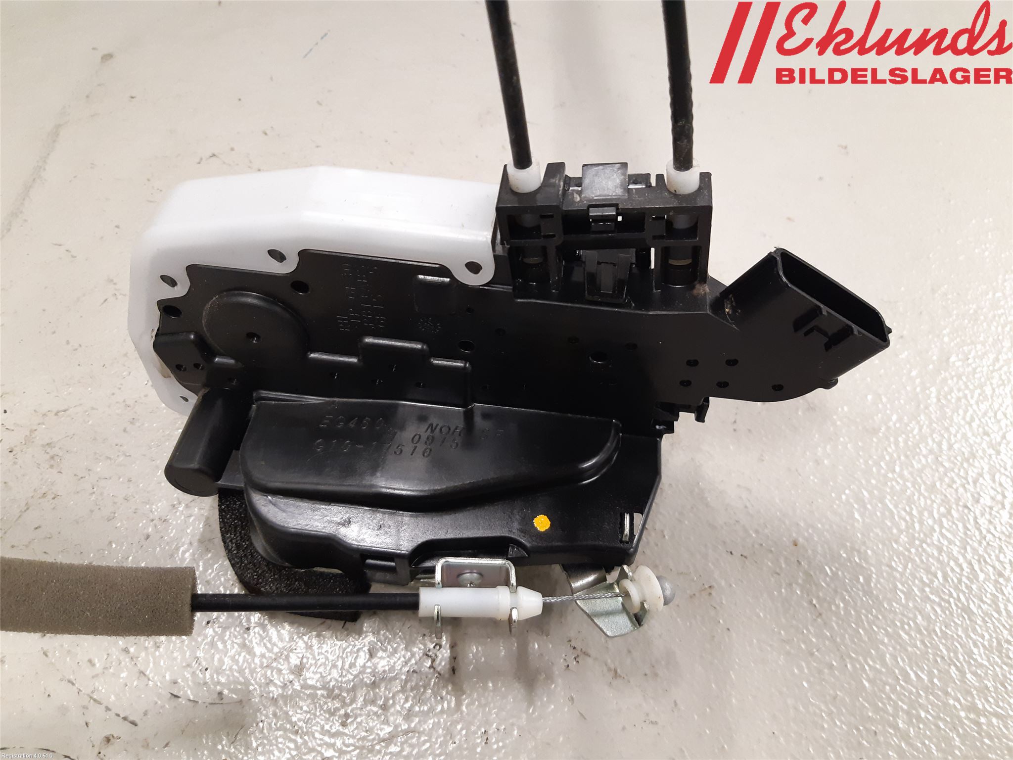 Nissan JUKE 10-14 Låskista-Dörrlås