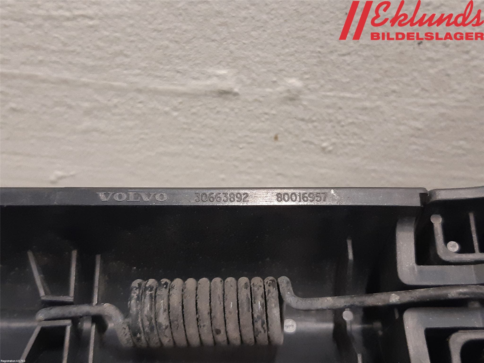 Volvo V70 08-13 Torkararm-Bakruta