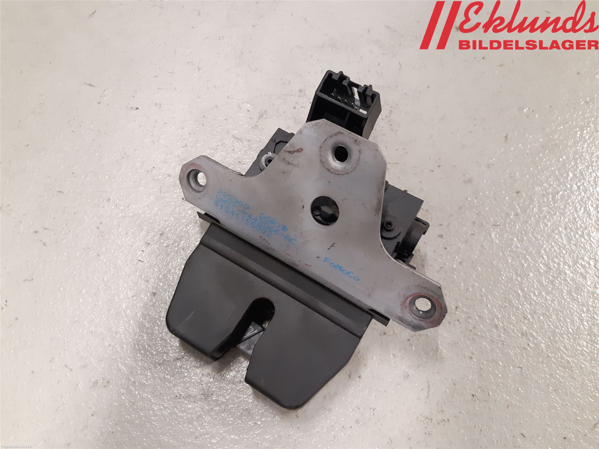 Ford FOCUS 08-11 Låskista Baklucka