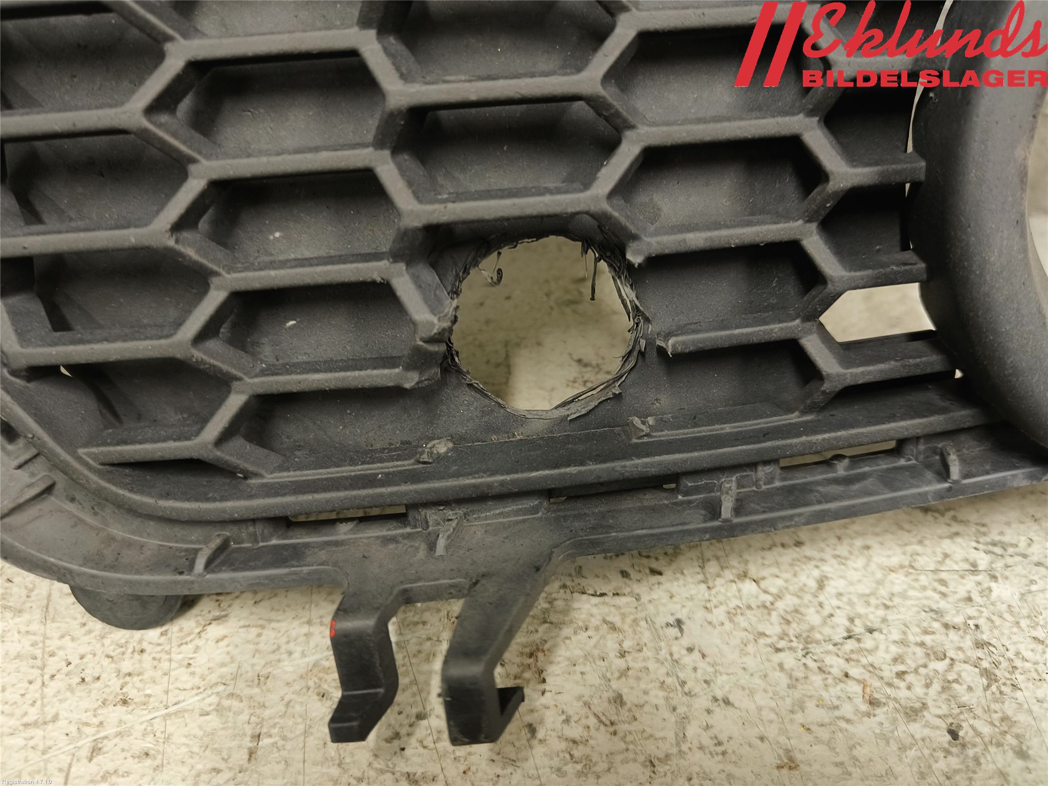 BMW 3 F30/F31/F80 12-19 Grilldel Höger