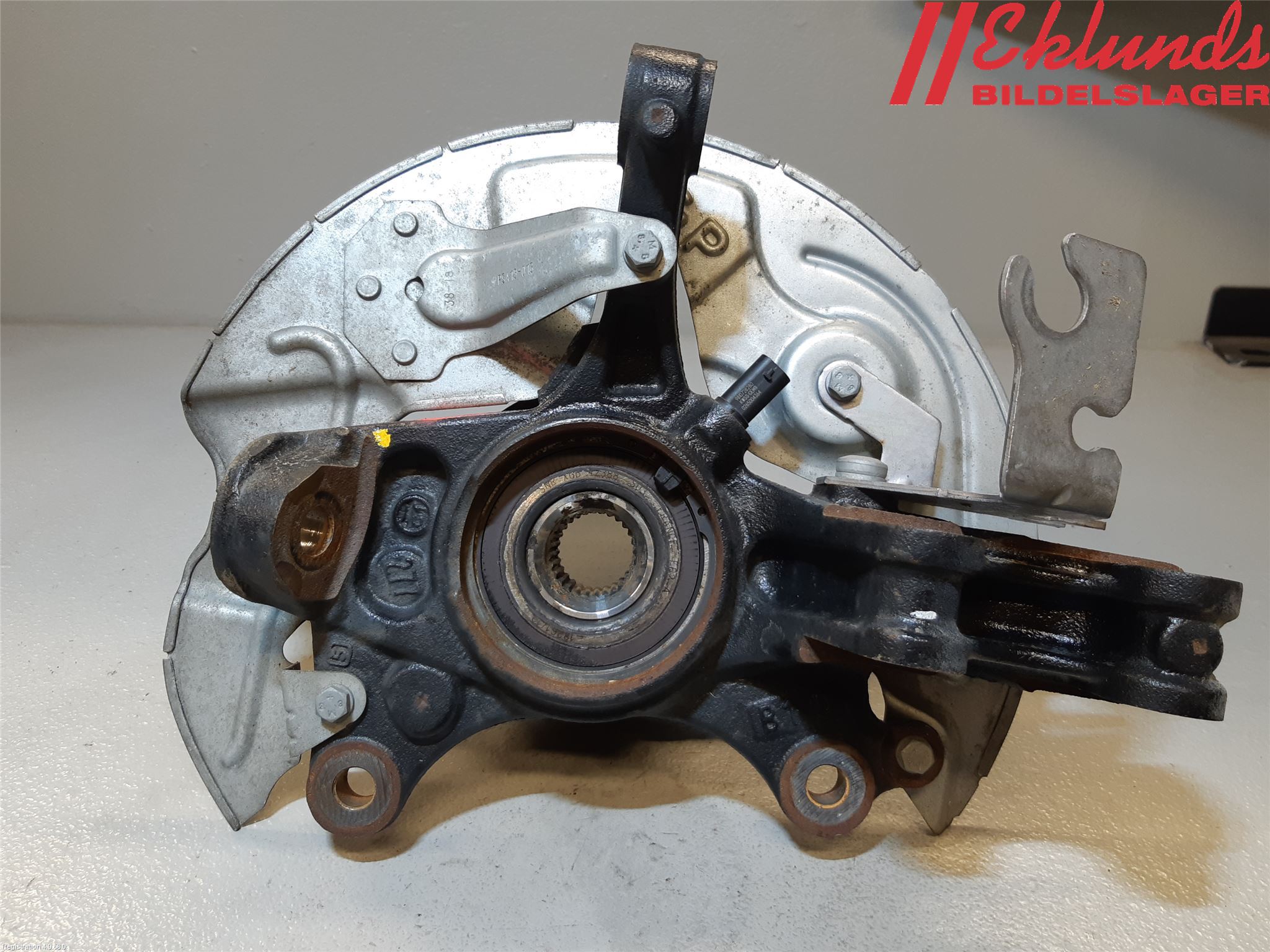 Opel COMBO E 19- Styrspindel Lagerhus Vä