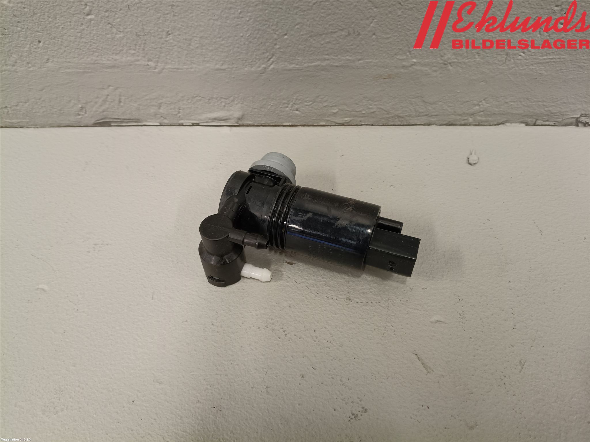 Volvo XC40/RECHARGE 18- Spolarpump Vindruta