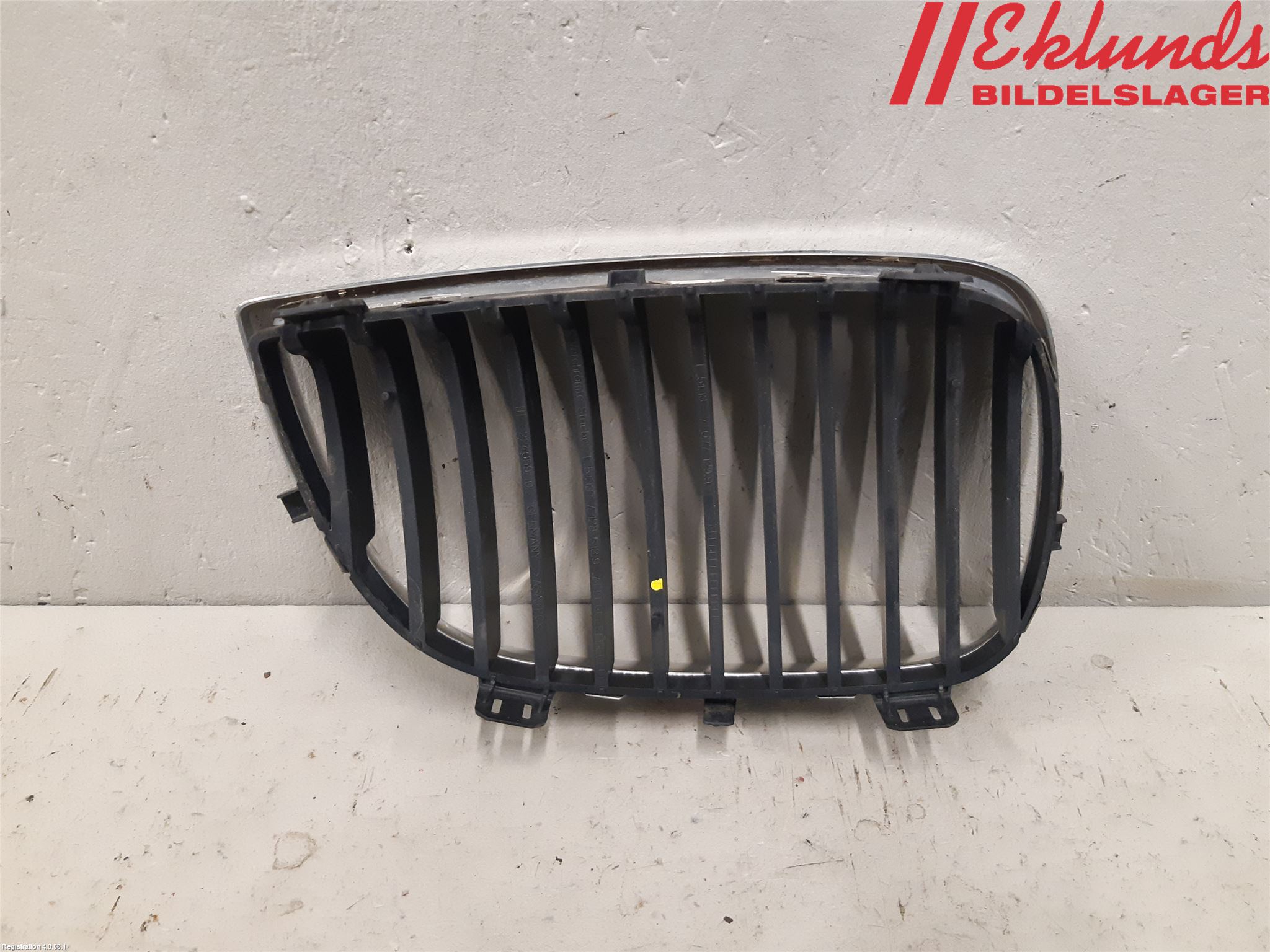 BMW 1 E87/81 5D/3D 03-11 Grilldel Vänster