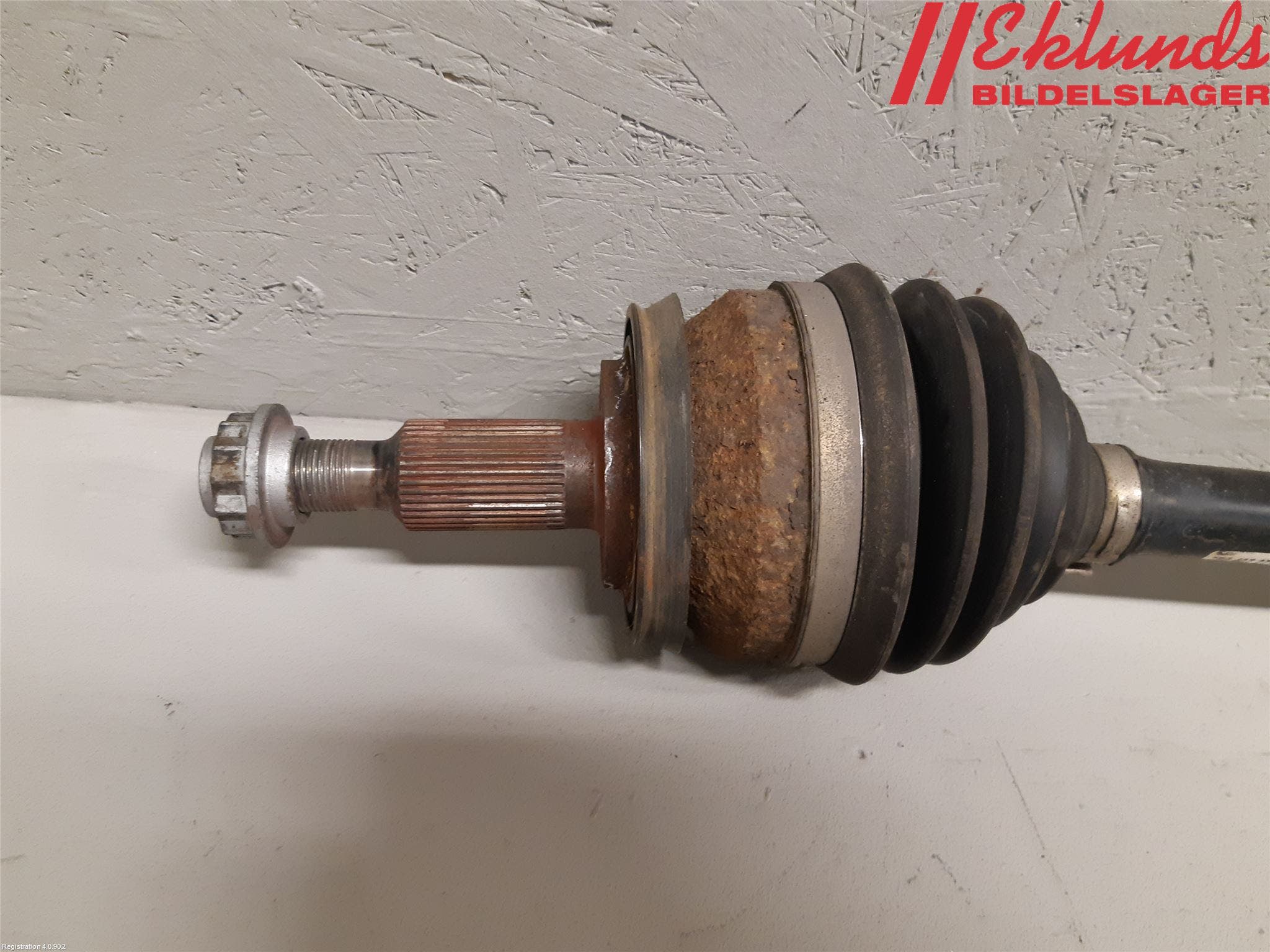 Volkswagen VW TRANSP/CARAVELLE (T5) 04-15 Drivaxel Fram Vänster