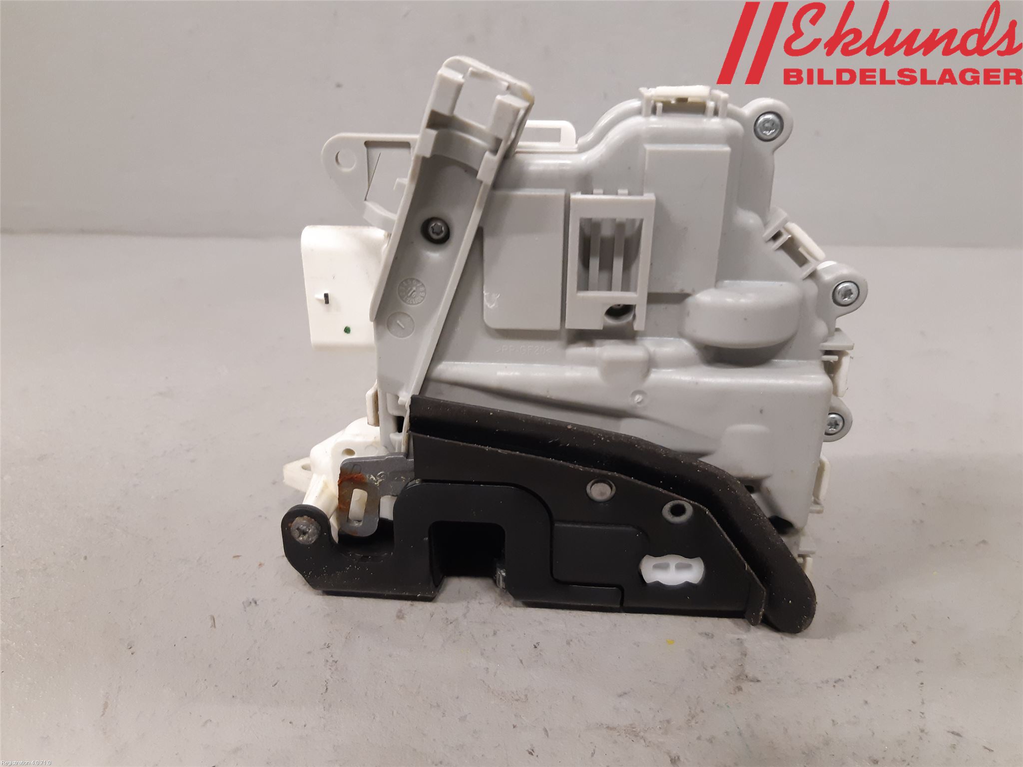 Audi A6 ALLROAD 12-18 Låskista-Dörrlås