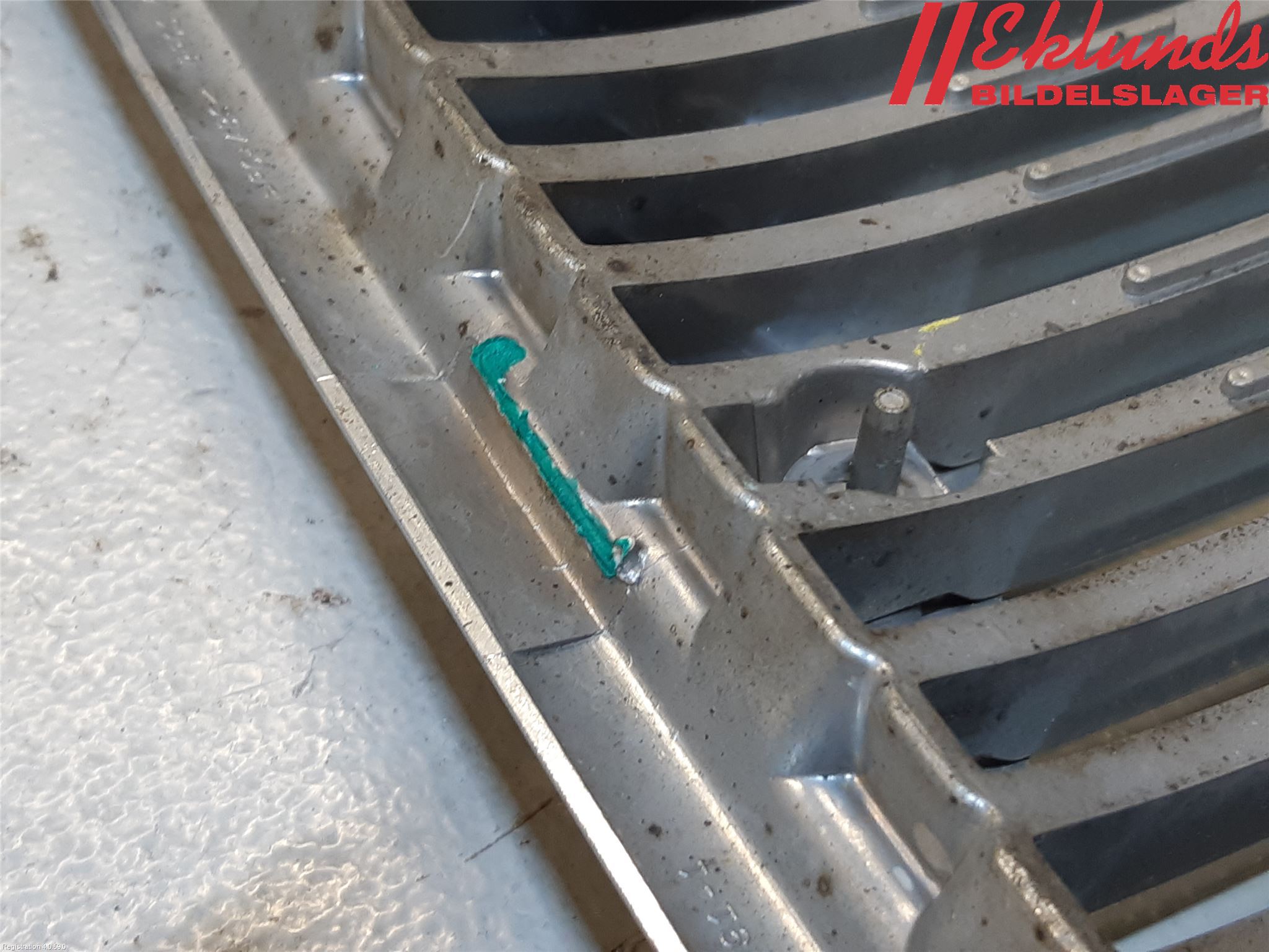 Volvo V70 00-04 Grill Komp