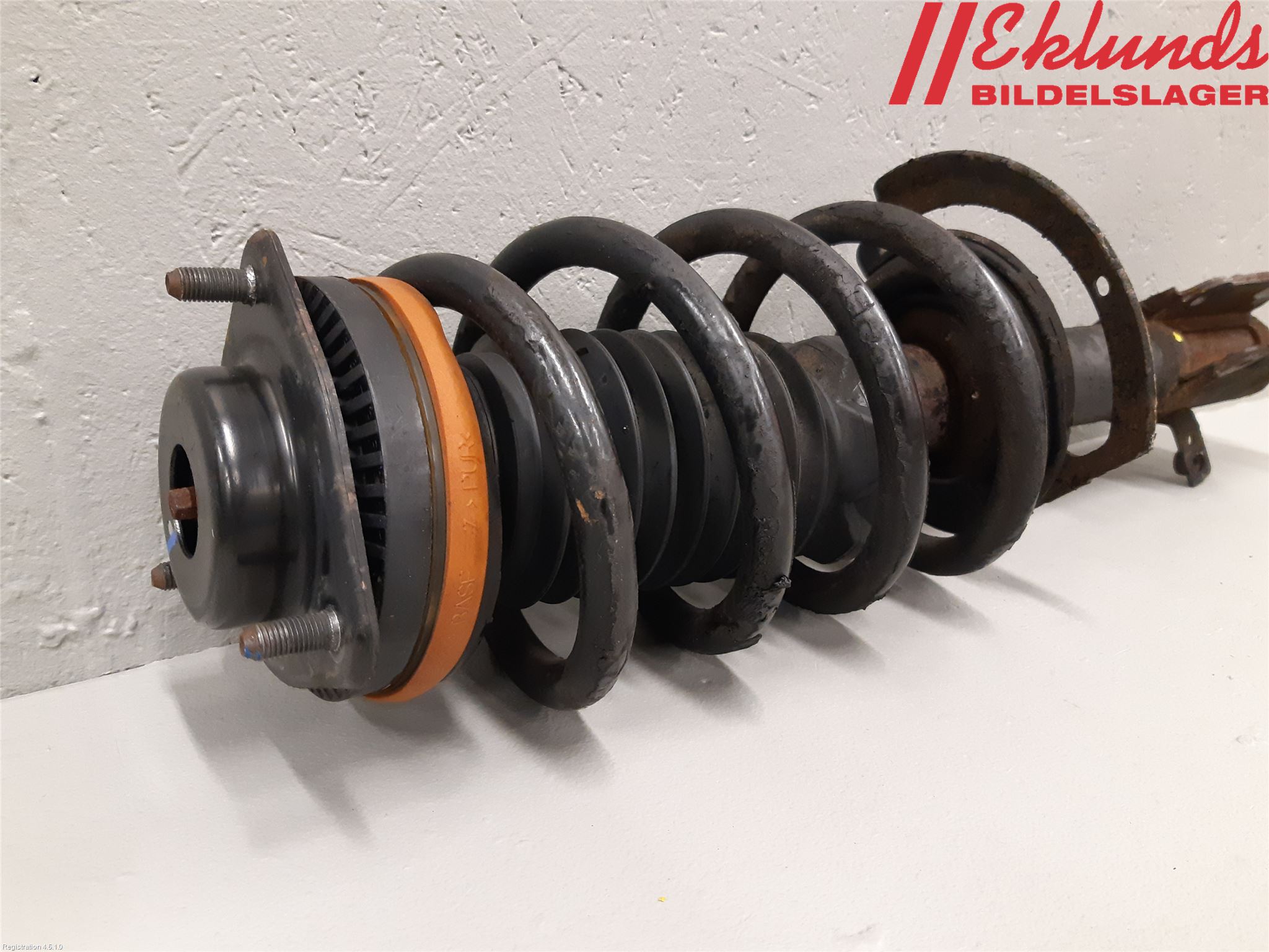 Fiat FREEMONT Fjäderben Fram Vänster