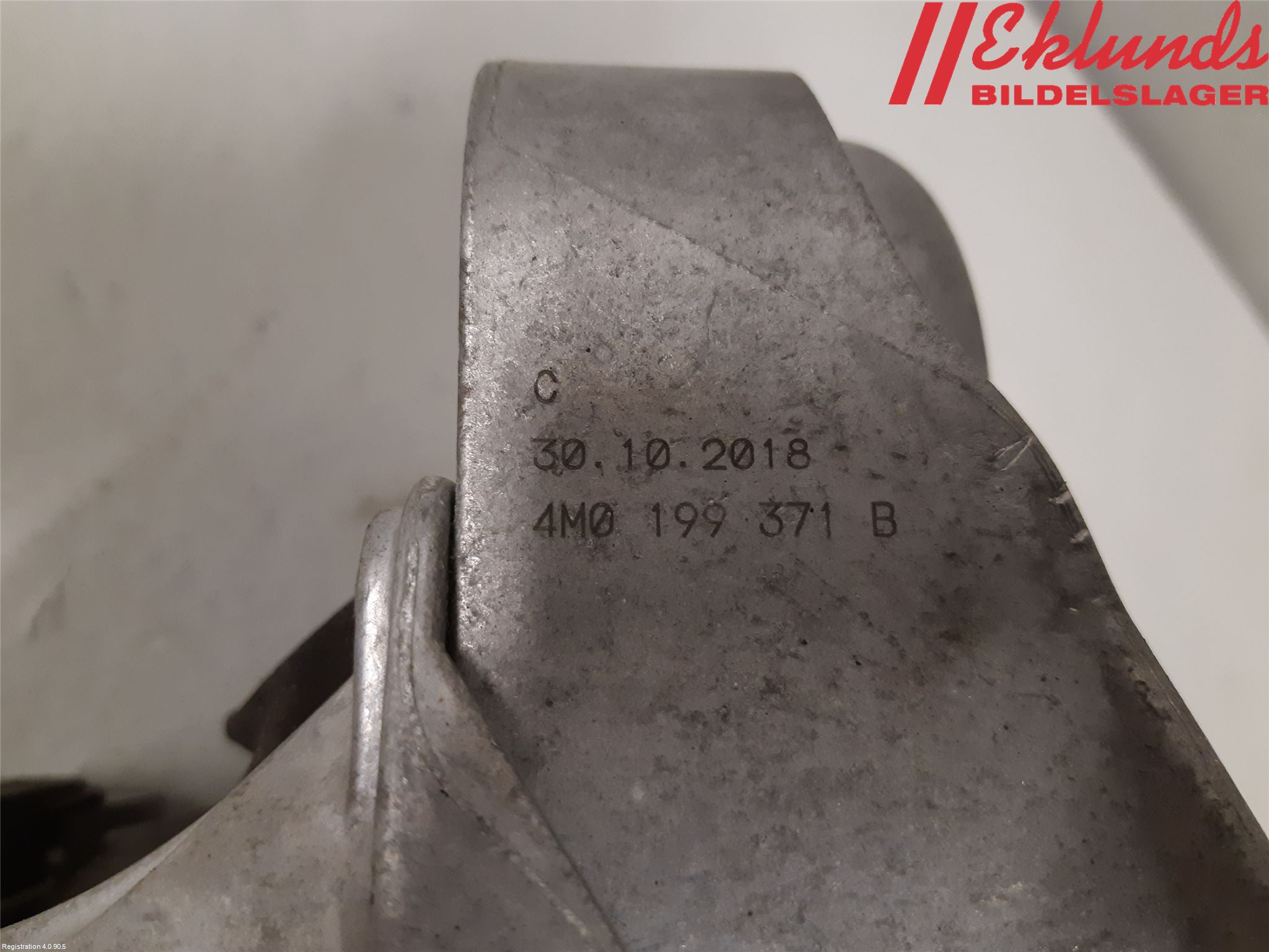 Audi A6 F2/C8 19- Motorkudde