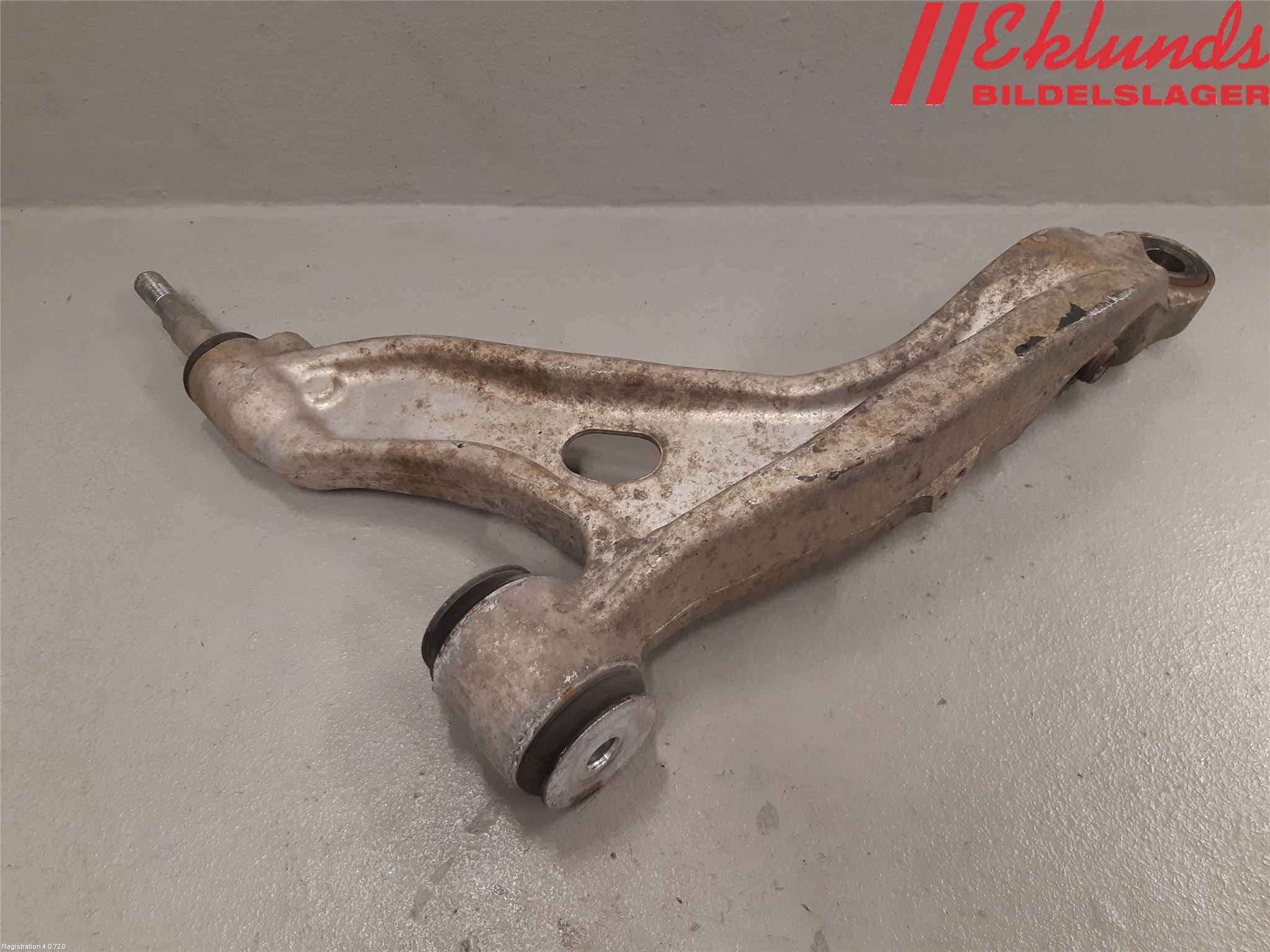Lexus GS 300/430/450H 05-12 Bärarm Fram Undre Hö