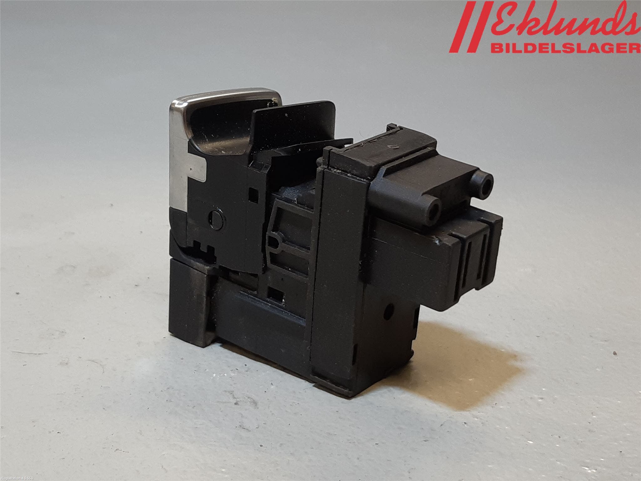 Volkswagen VW GOLF SPORTSVAN 15-20 Strömställare Parkeringsbroms