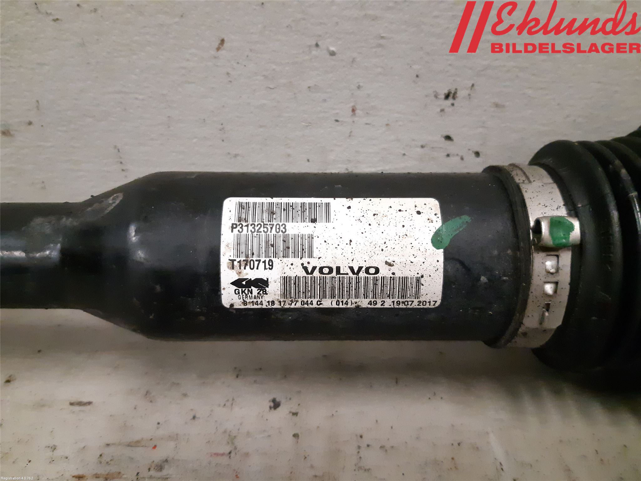 Volvo V60 CROSS COUNTRY 16-18 Drivaxel Fram Vänster