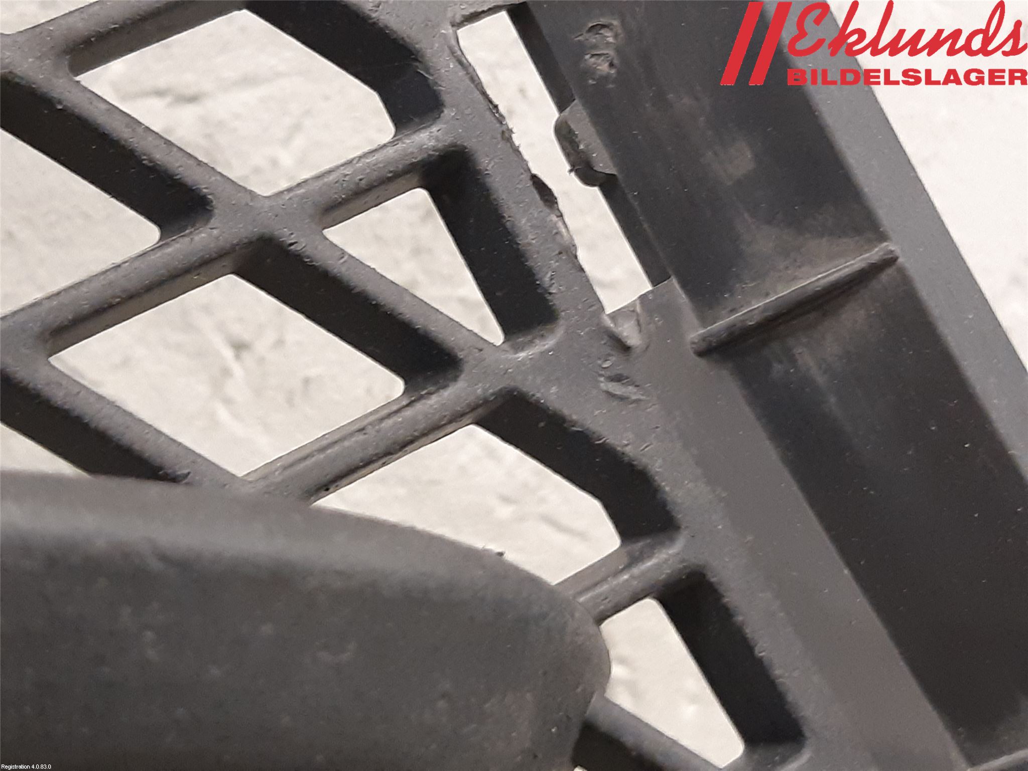 BMW 3 E90/91 SED/TOU 05-12 Stöt Utfyllnad-List-Grill