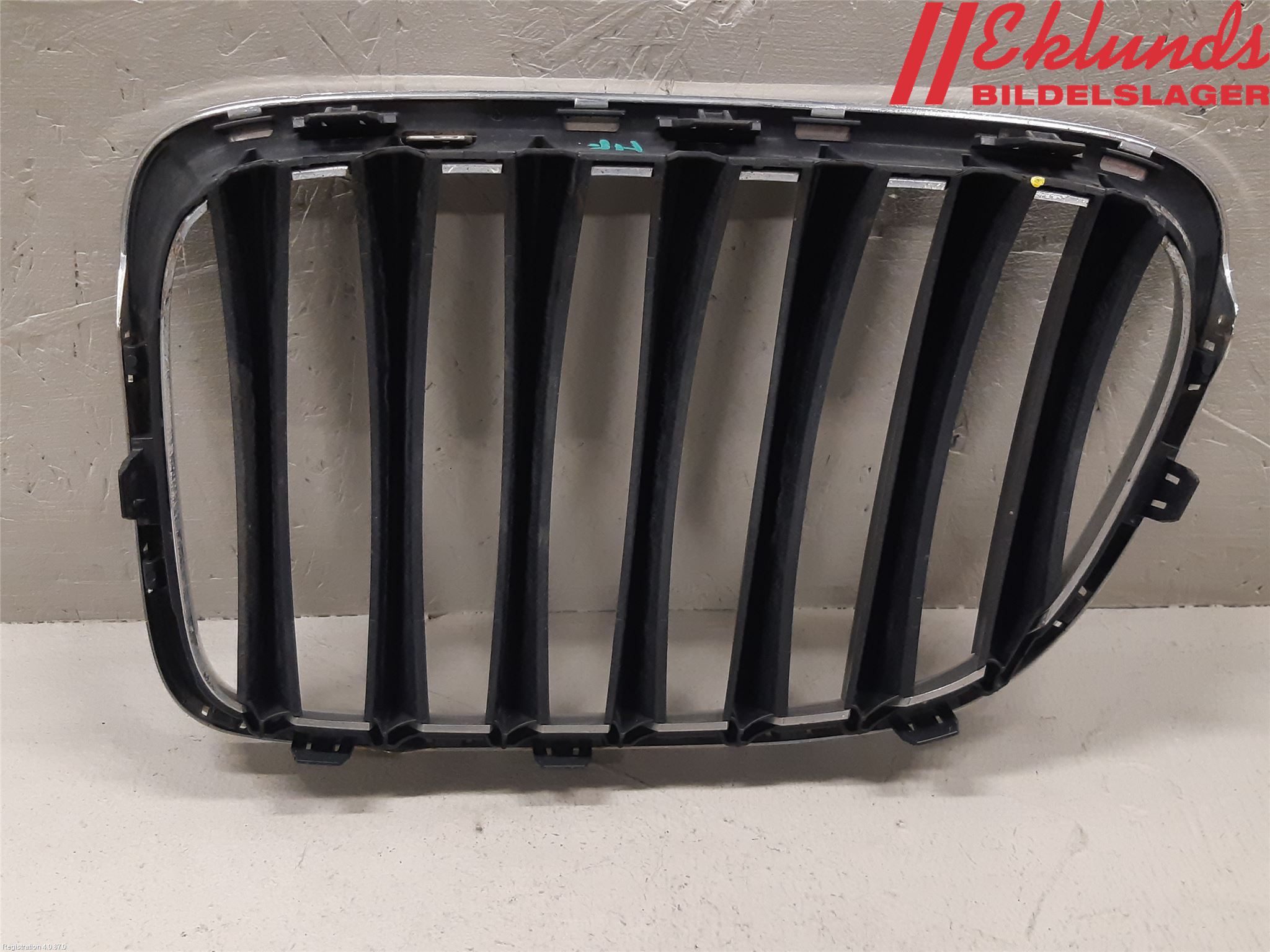 BMW X1 E84 10-15 Grilldel Höger
