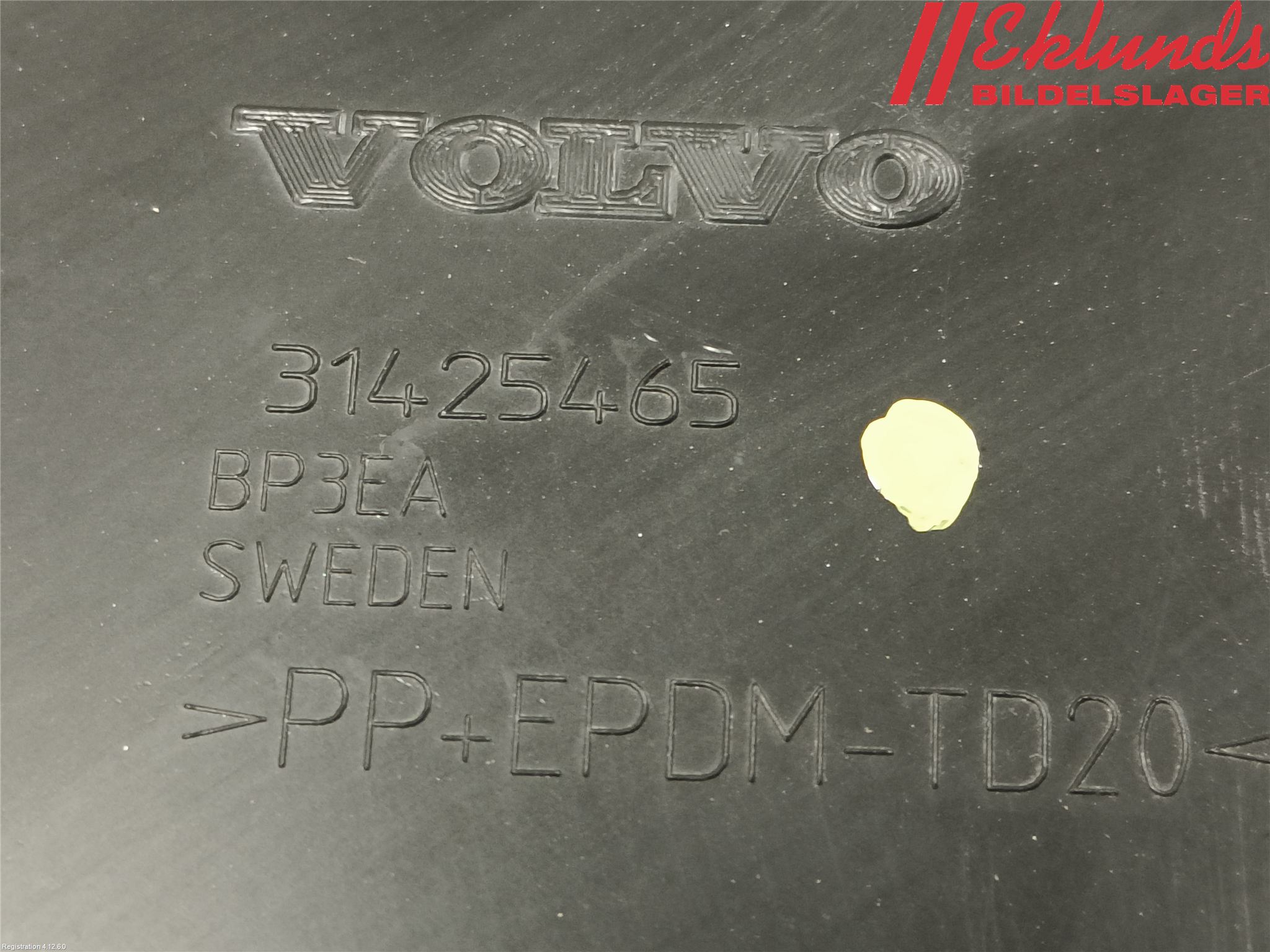 Volvo V60 14-18 Stötfångarfäste Bak Vä