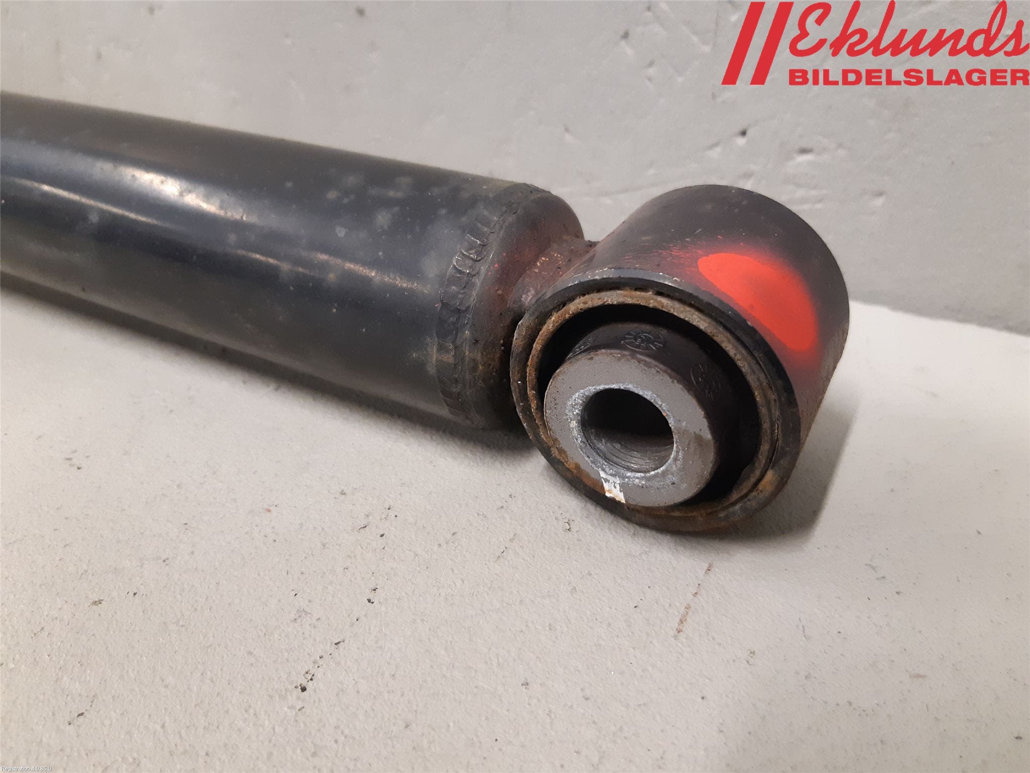 BMW X1 F48 15-22 Stötdämpare Bak