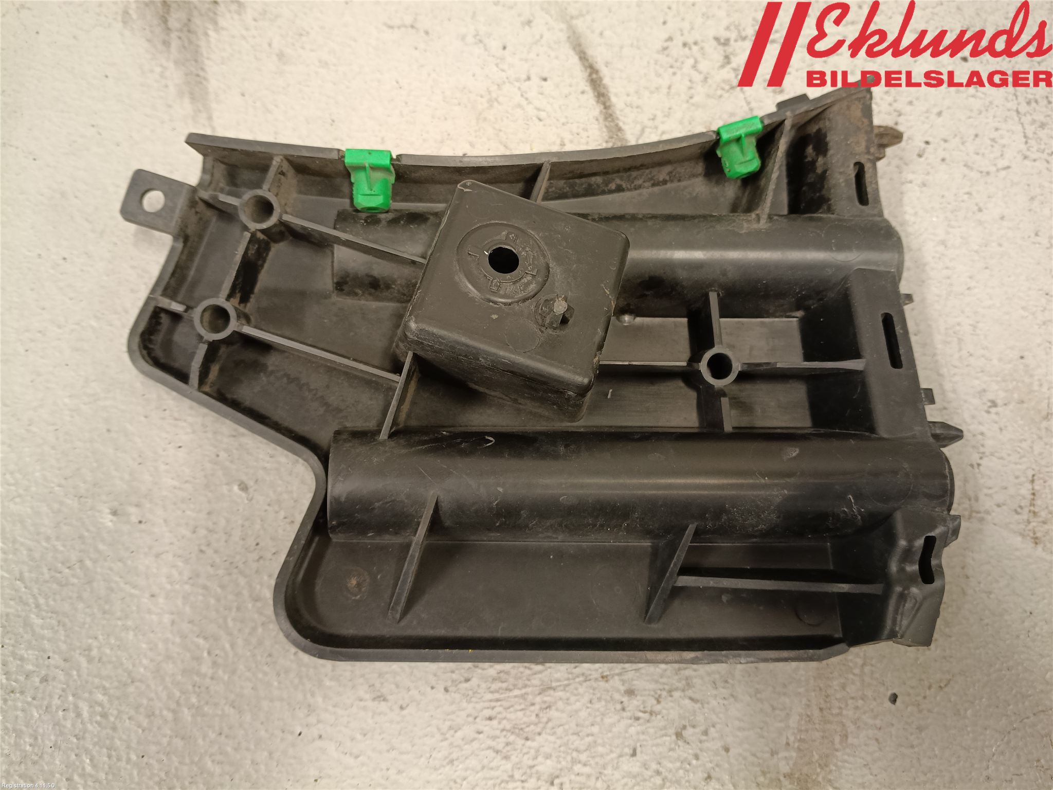 Volvo S60 11-13 Stötfångarfäste Fram Vä