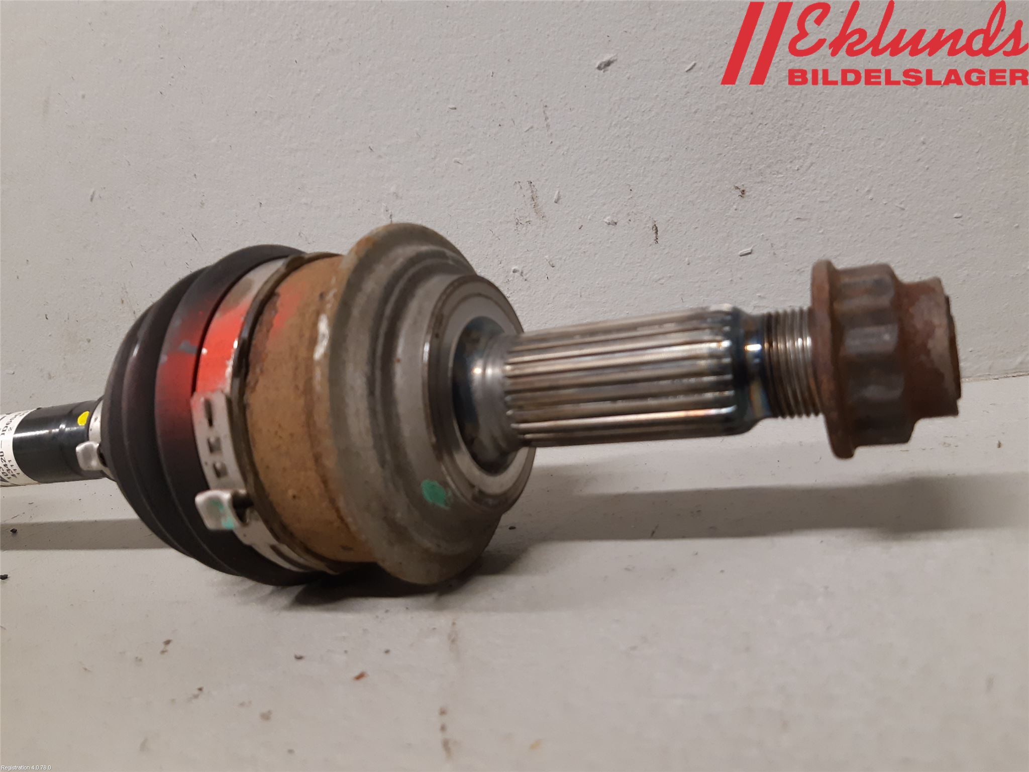 Toyota YARIS XP130 15-20 Drivaxel Fram Vänster