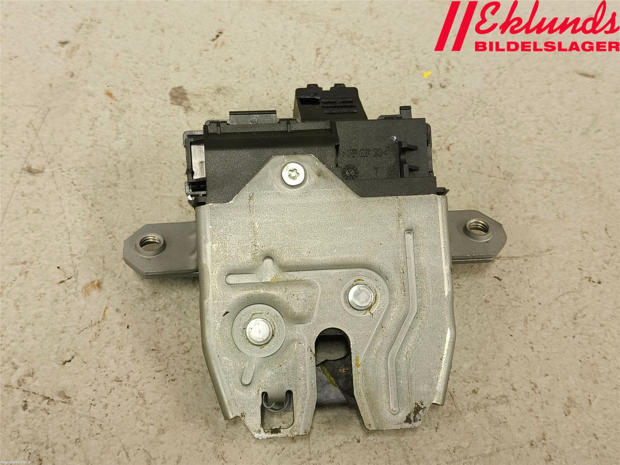 Volvo V60 CROSS COUNTRY 16-18 Låskista Baklucka