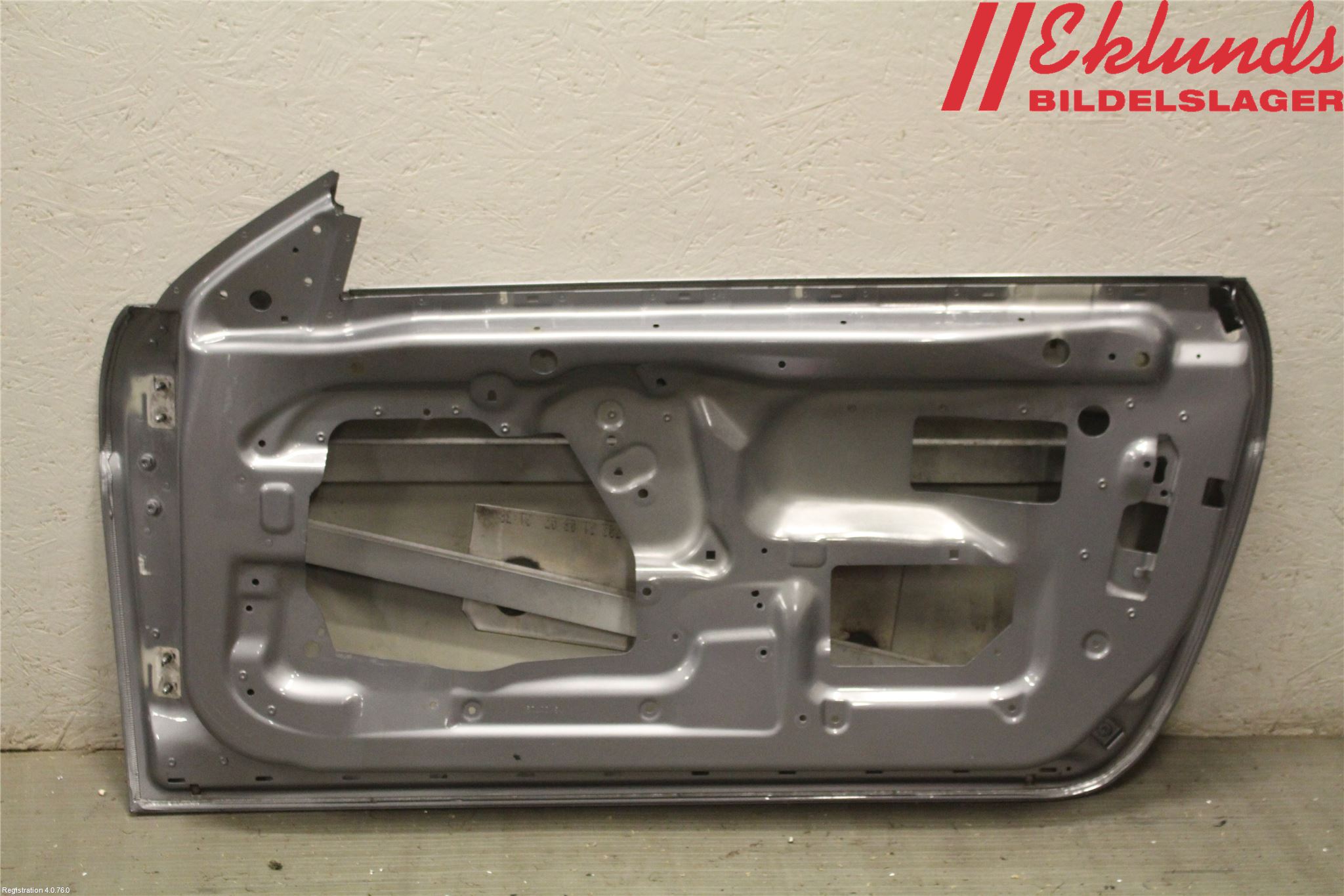 BMW 6 E63/64    02-10 Dörr Fram Höger