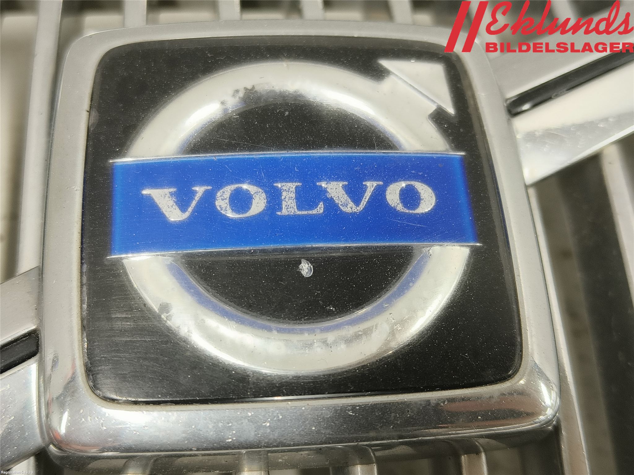 Volvo V70 00-04 Grill Komp