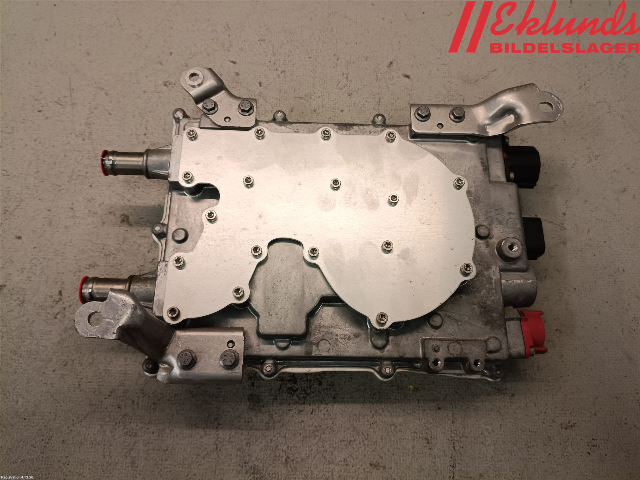 Tesla MODEL X 16- Converter