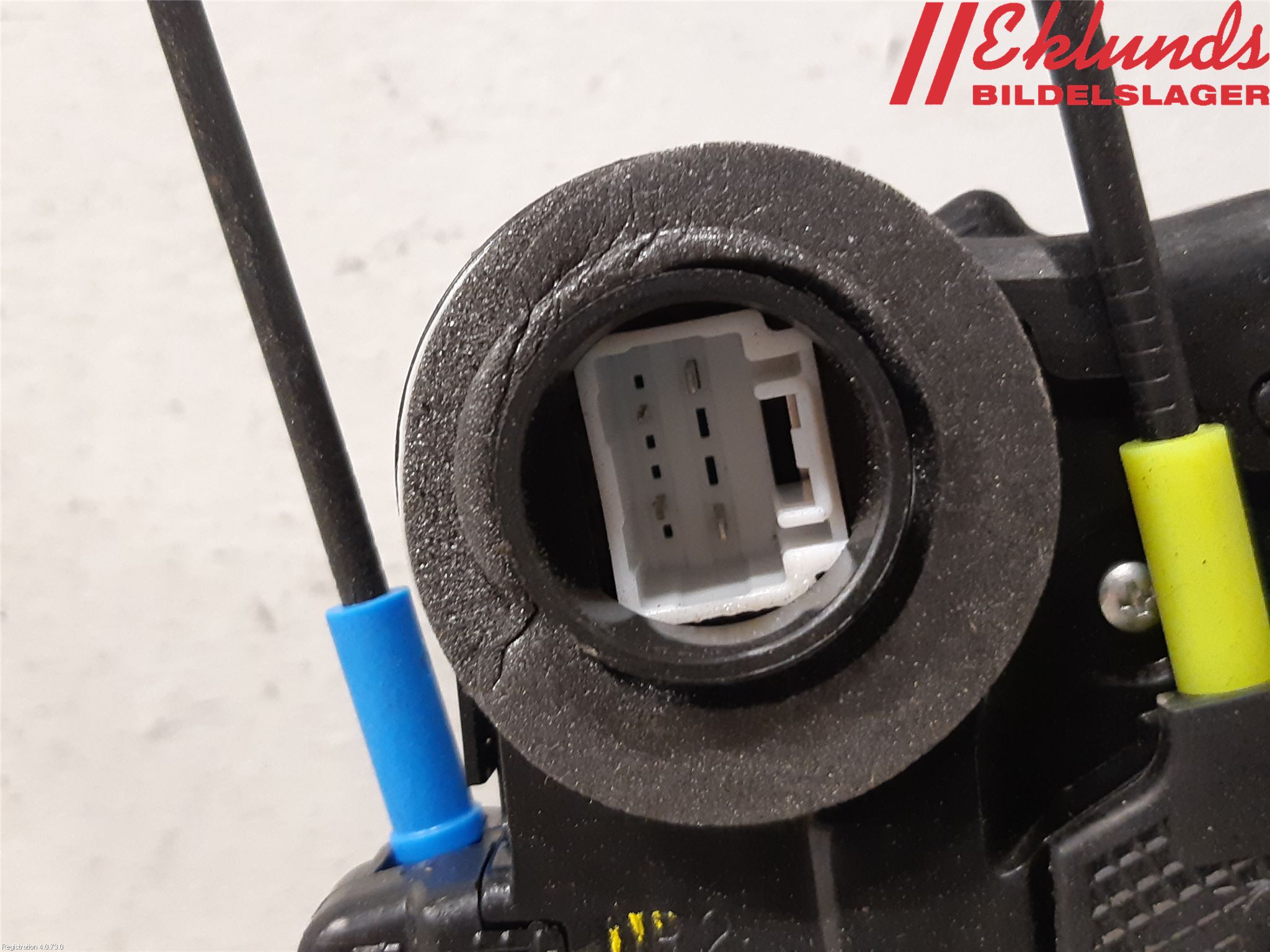 Toyota COROLLA 19- Låskista-Dörrlås