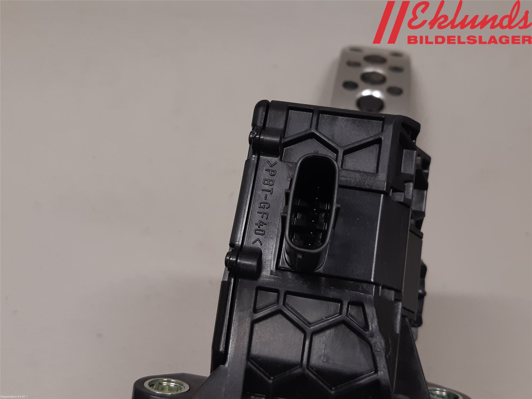 Toyota YARIS XP21 20- Gaspedal