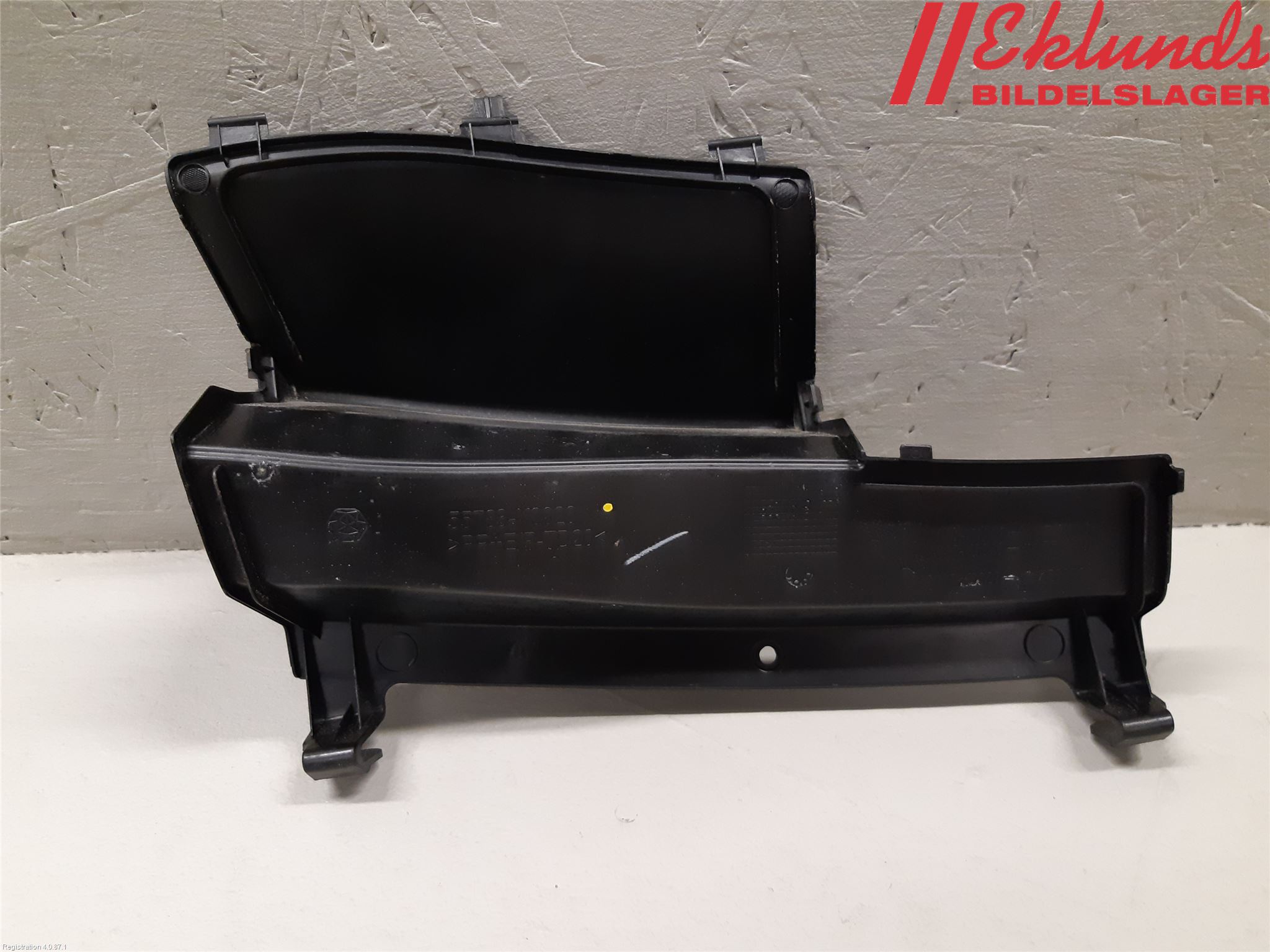 Toyota YARIS XP21 20- Torpedplåt-Torpedplast
