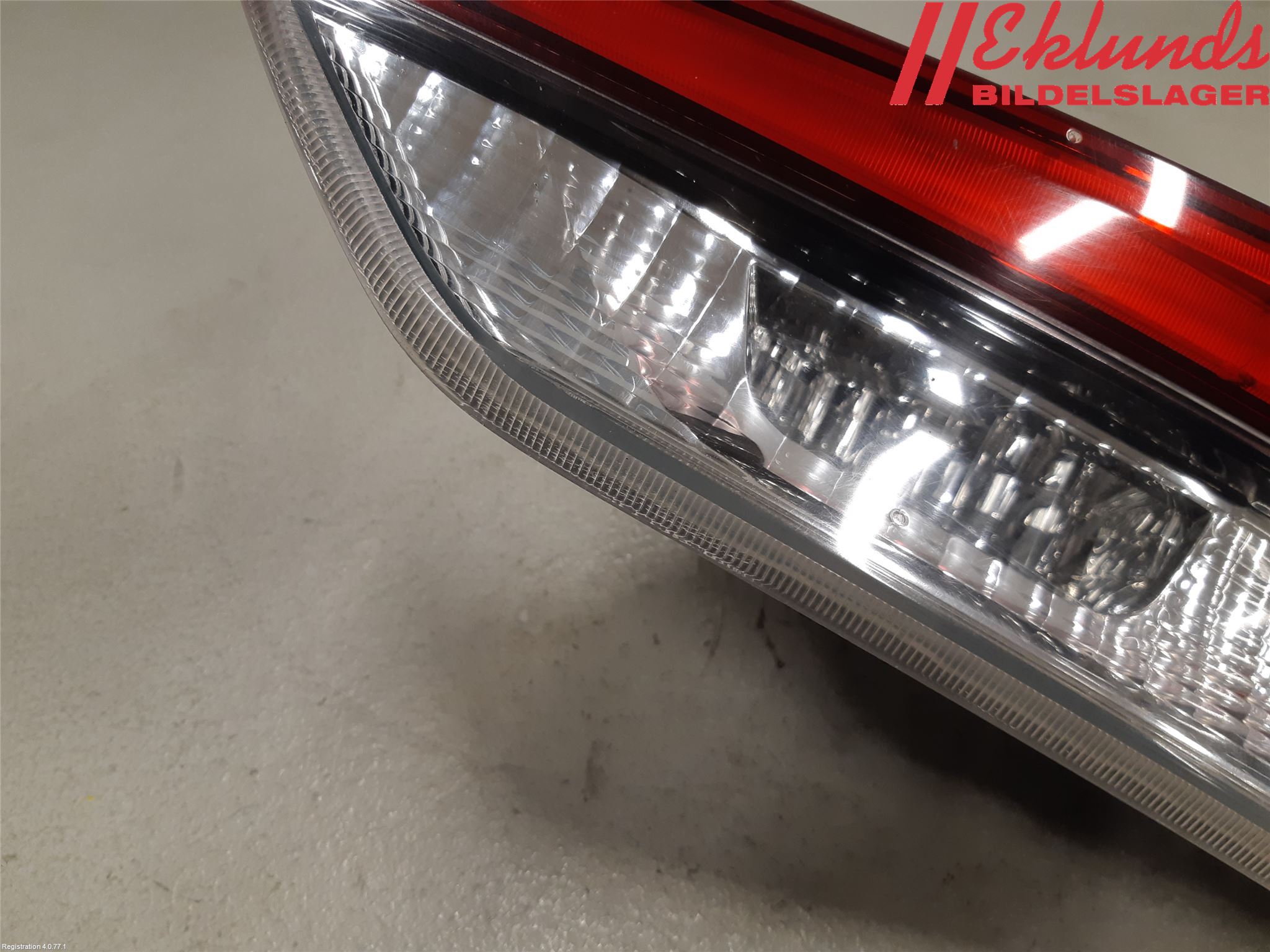Toyota AURIS 13-19 Bakljus Lucka Hö