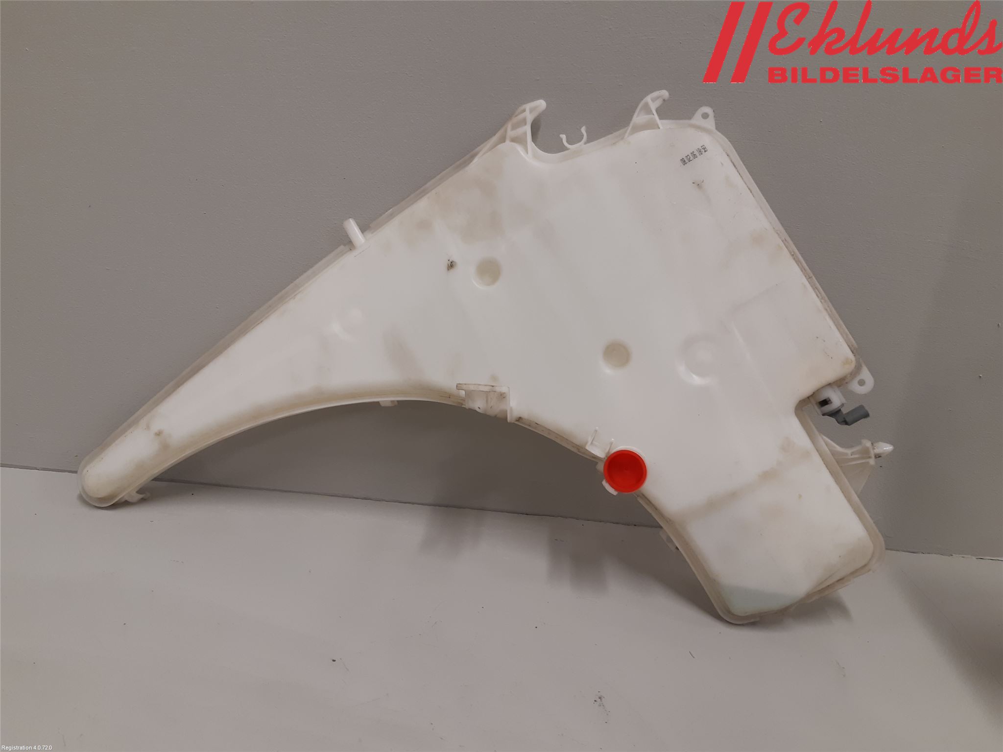 BMW 3 E90/91 SED/TOU 05-12 Spolartank Vindruta-Strål