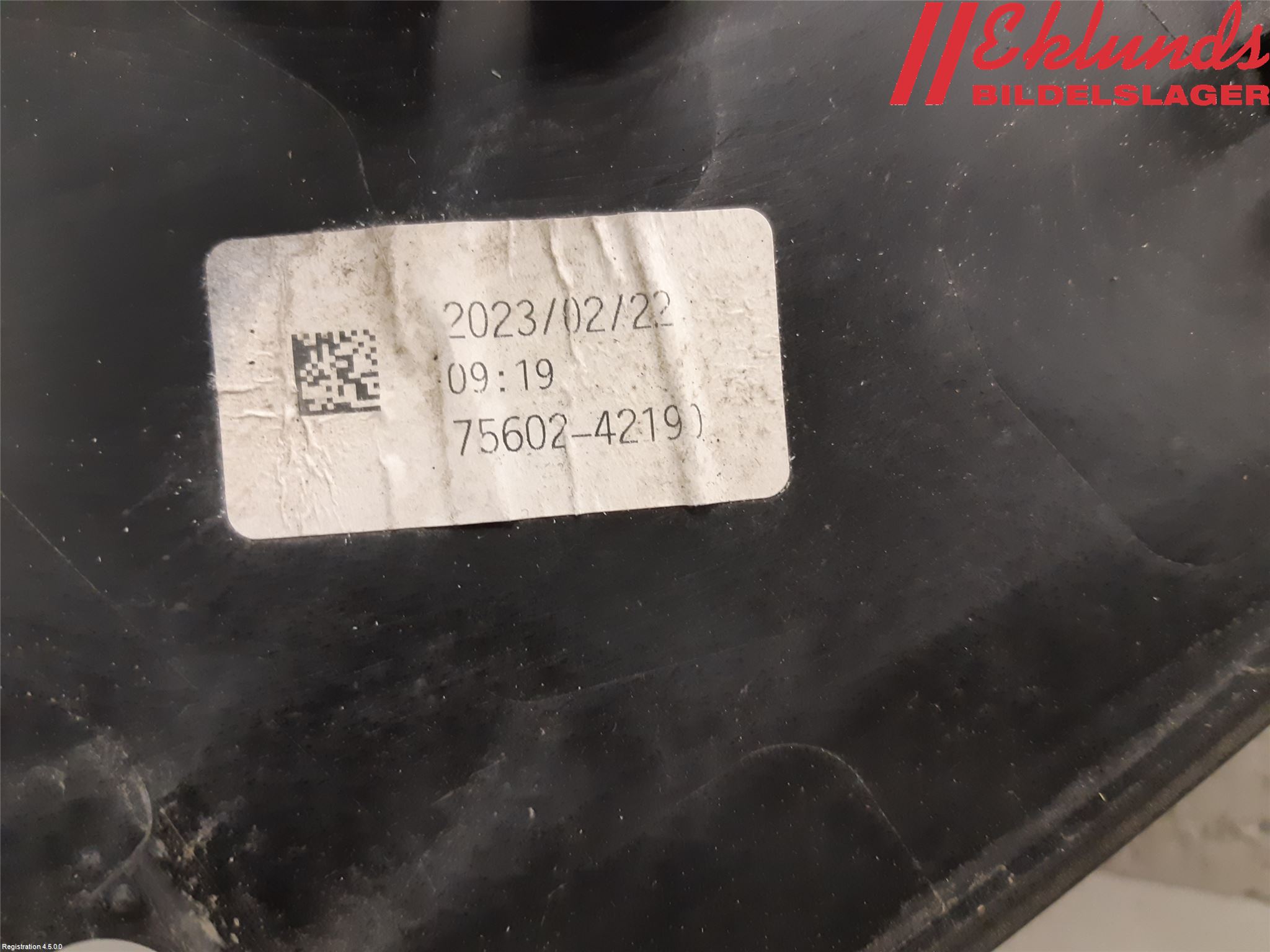 Toyota bZ4X EA10 22- List Framskärm Vä