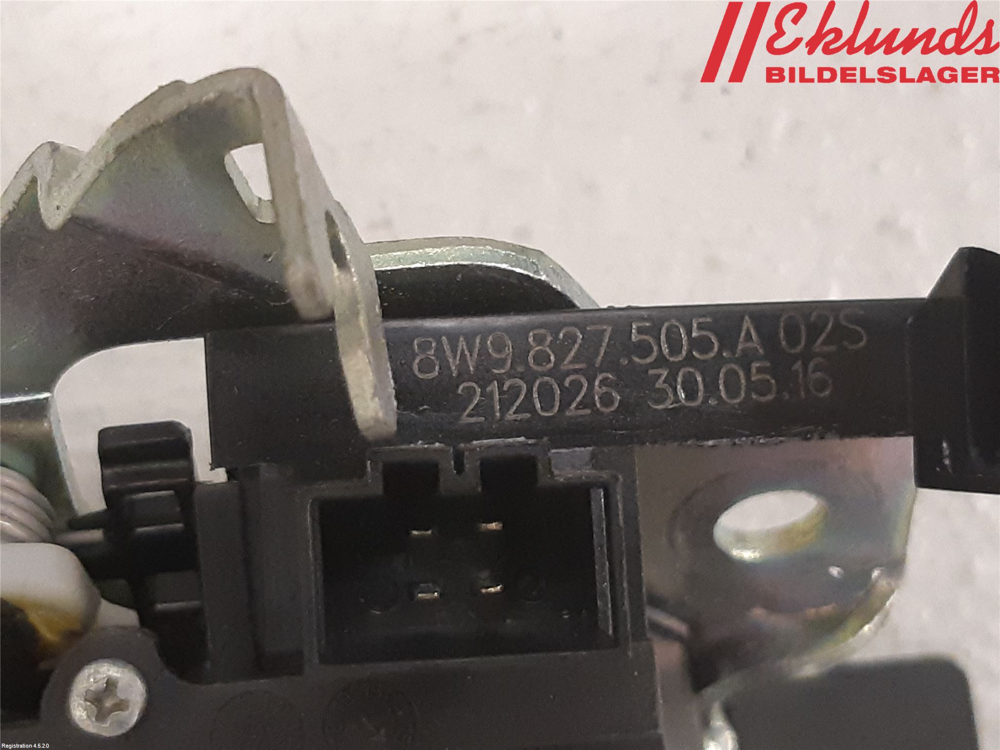 Audi A4/S4 B9 16-19 Låskista Baklucka