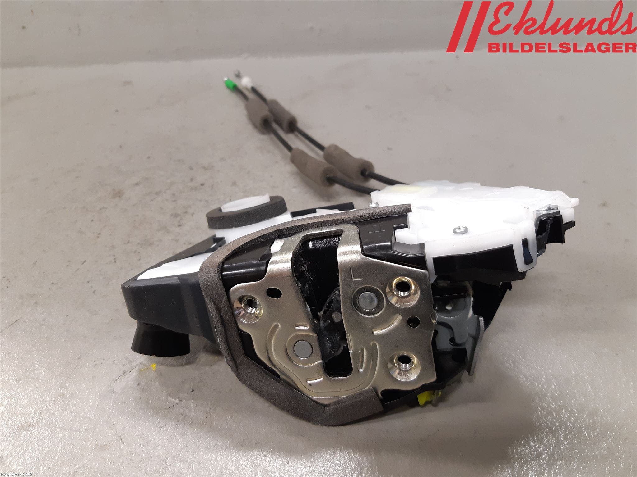 Toyota YARIS XP21 20- Låskista-Dörrlås