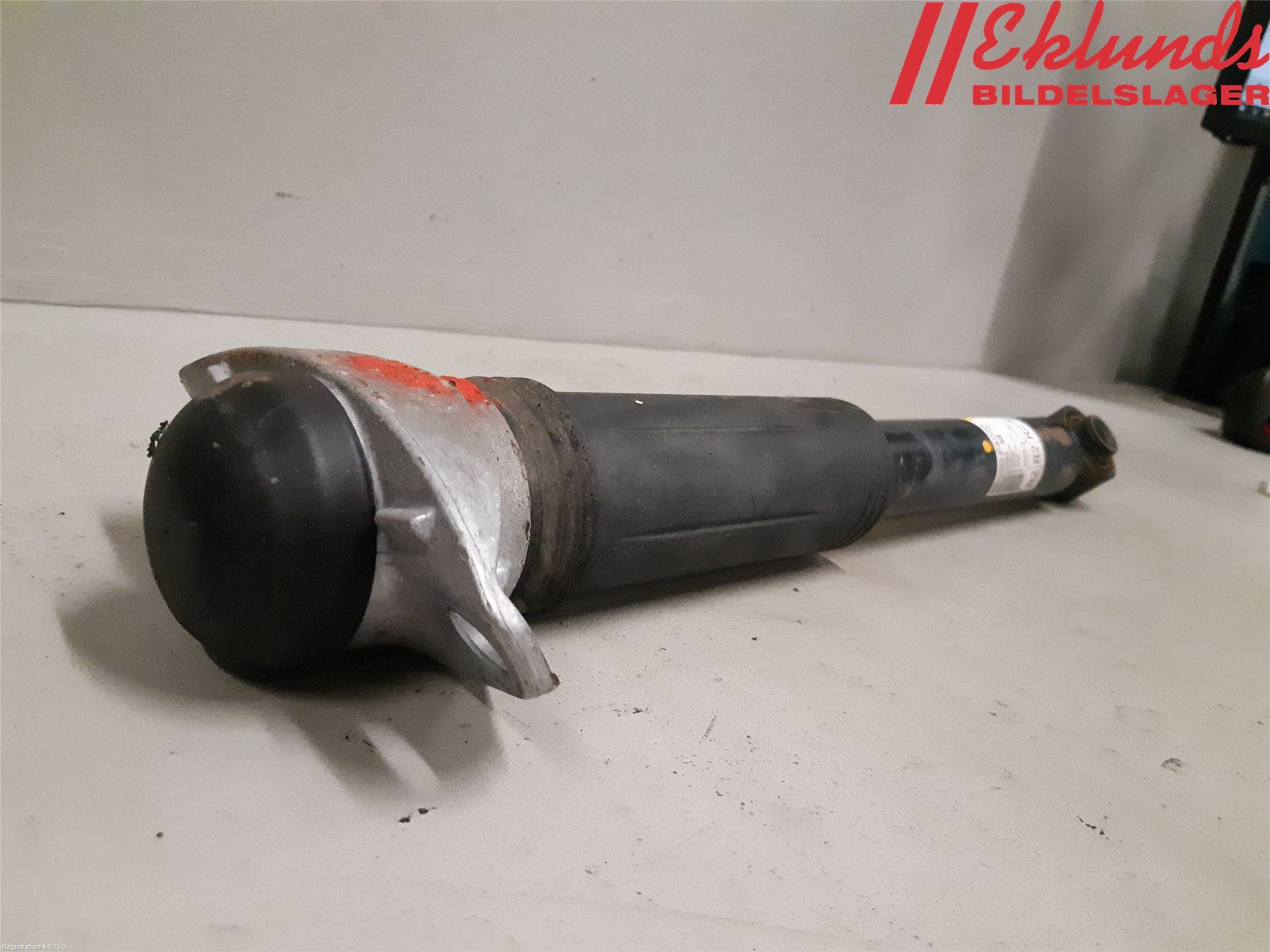 Toyota C-HR 16-23 Stötdämpare Bak