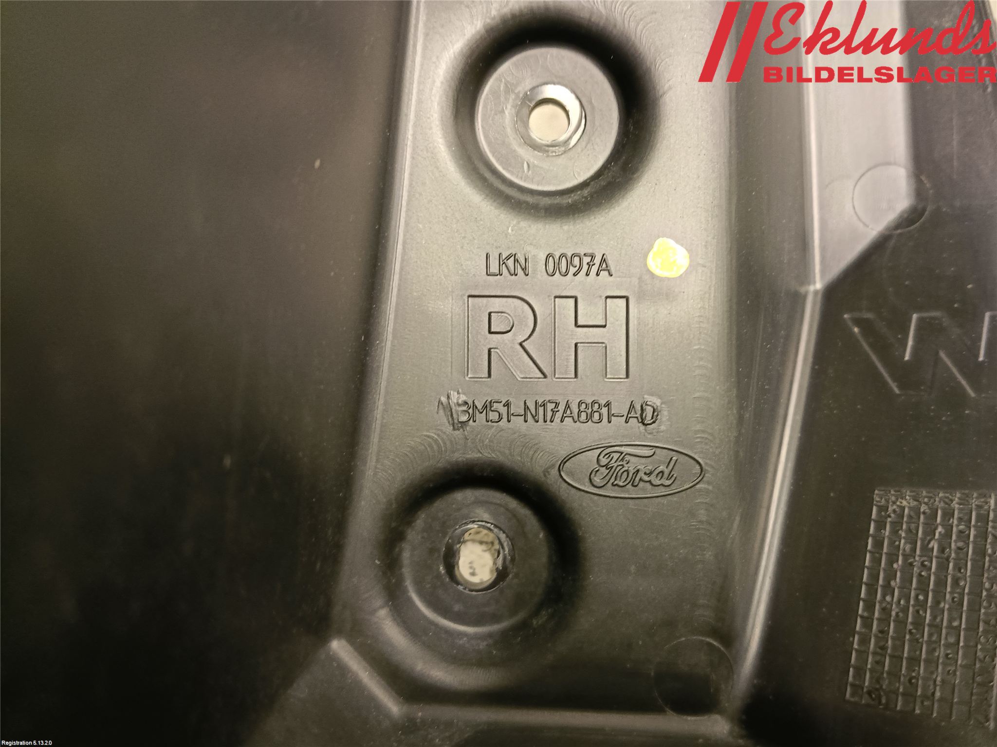 Ford FOCUS 15-18 Stötfångarfäste Bak Hö