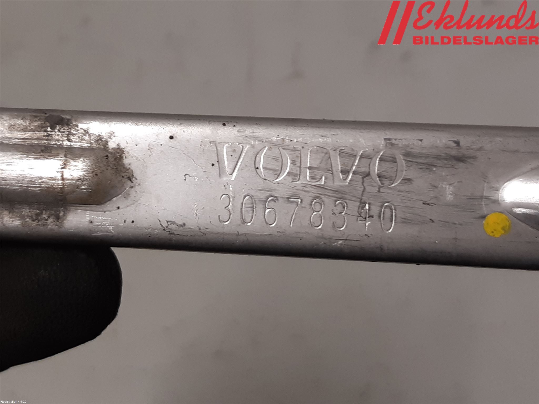 Volvo V70 08-13 Strålkast Fästsarg