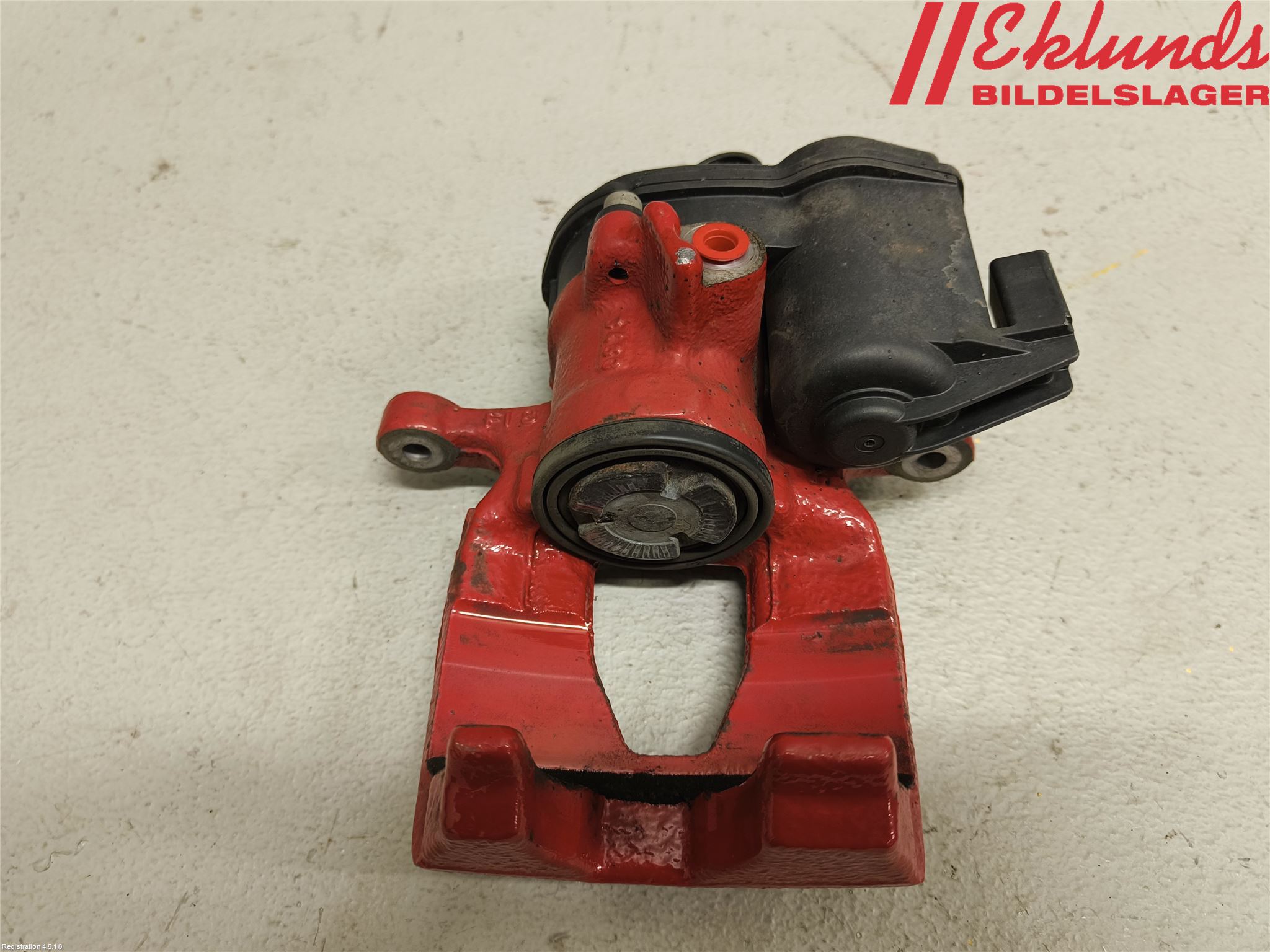 Audi A6 F2/C8 19- Bromsok Bak Höger