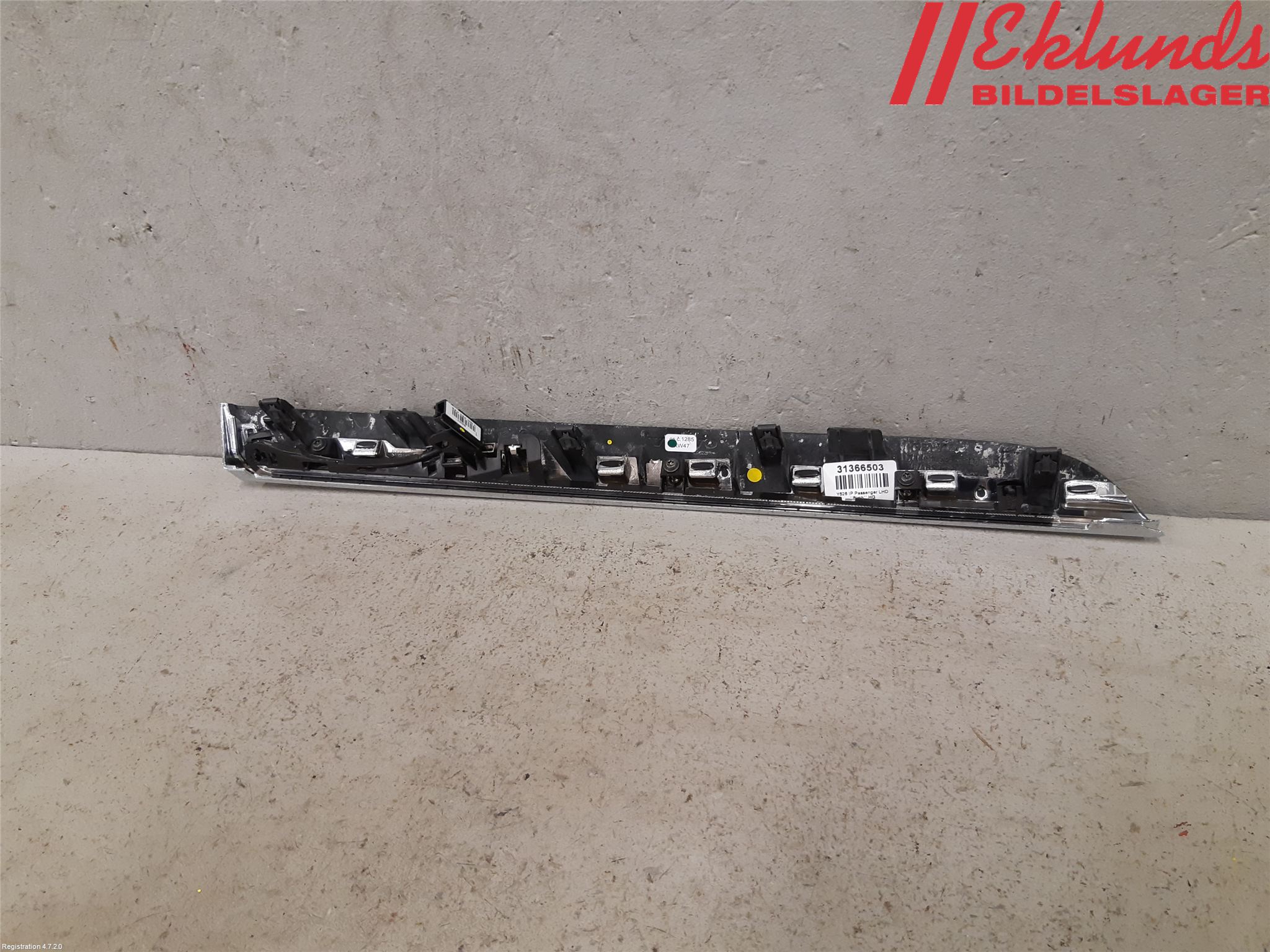 Volvo XC90/RECHARGE 16- Instrumentbräda Inlägg-Dekorlist