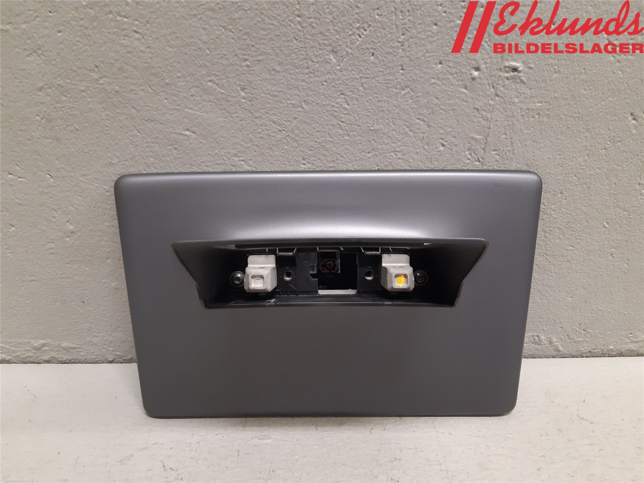 Tesla MODEL Y 21- Multifunktionsdisplay