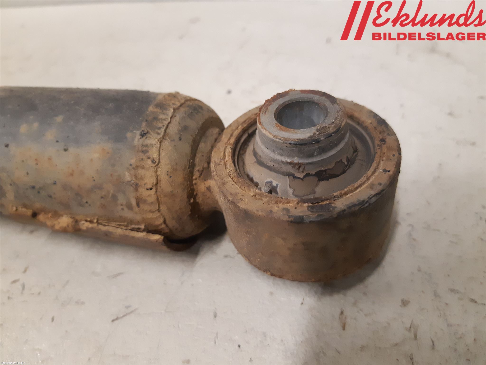 Lexus RX AL20 16-22 Stötdämpare Bak