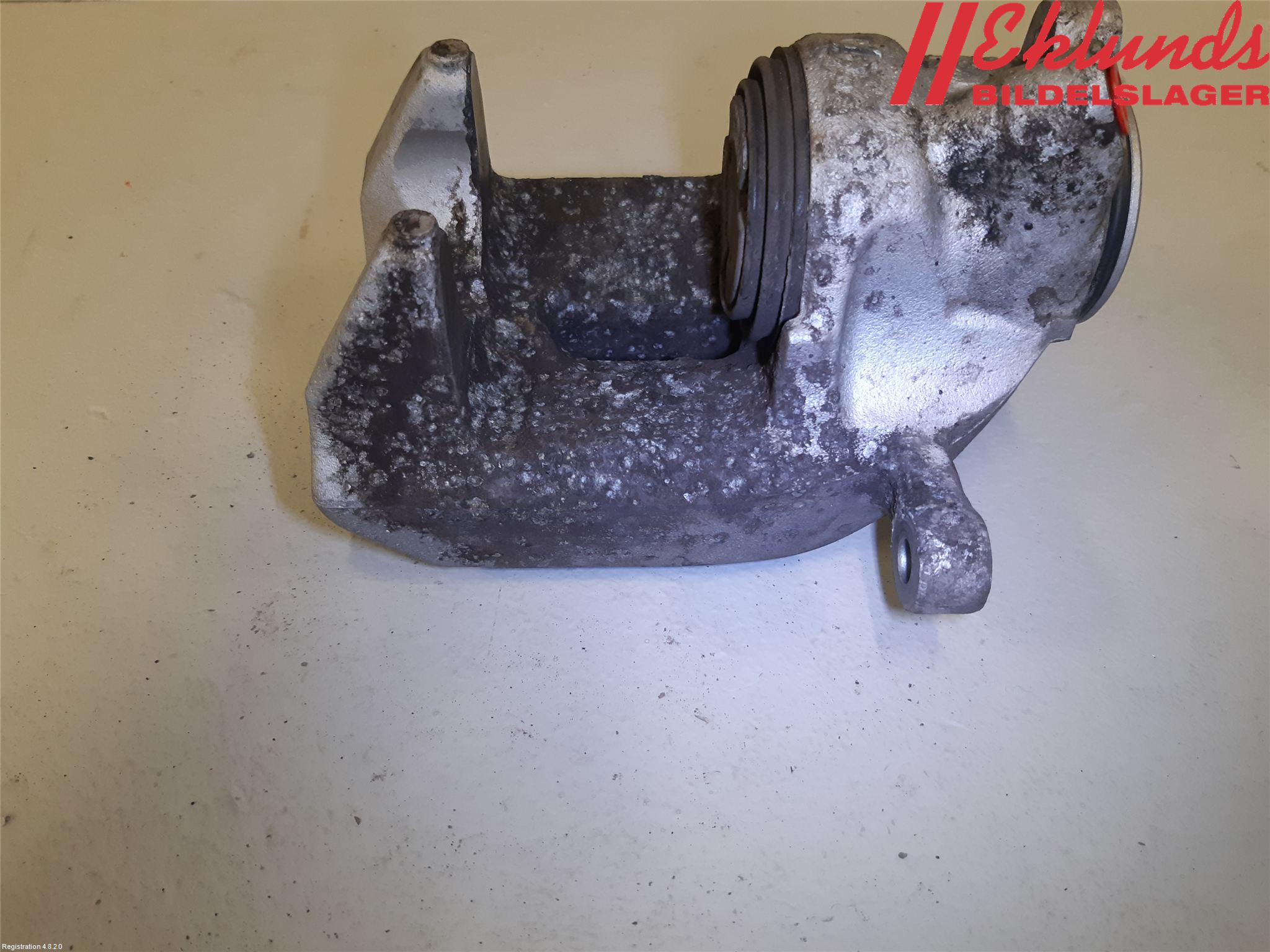 BMW 5 G30/G31/F90 17-23 Bromsok Bak Vänster