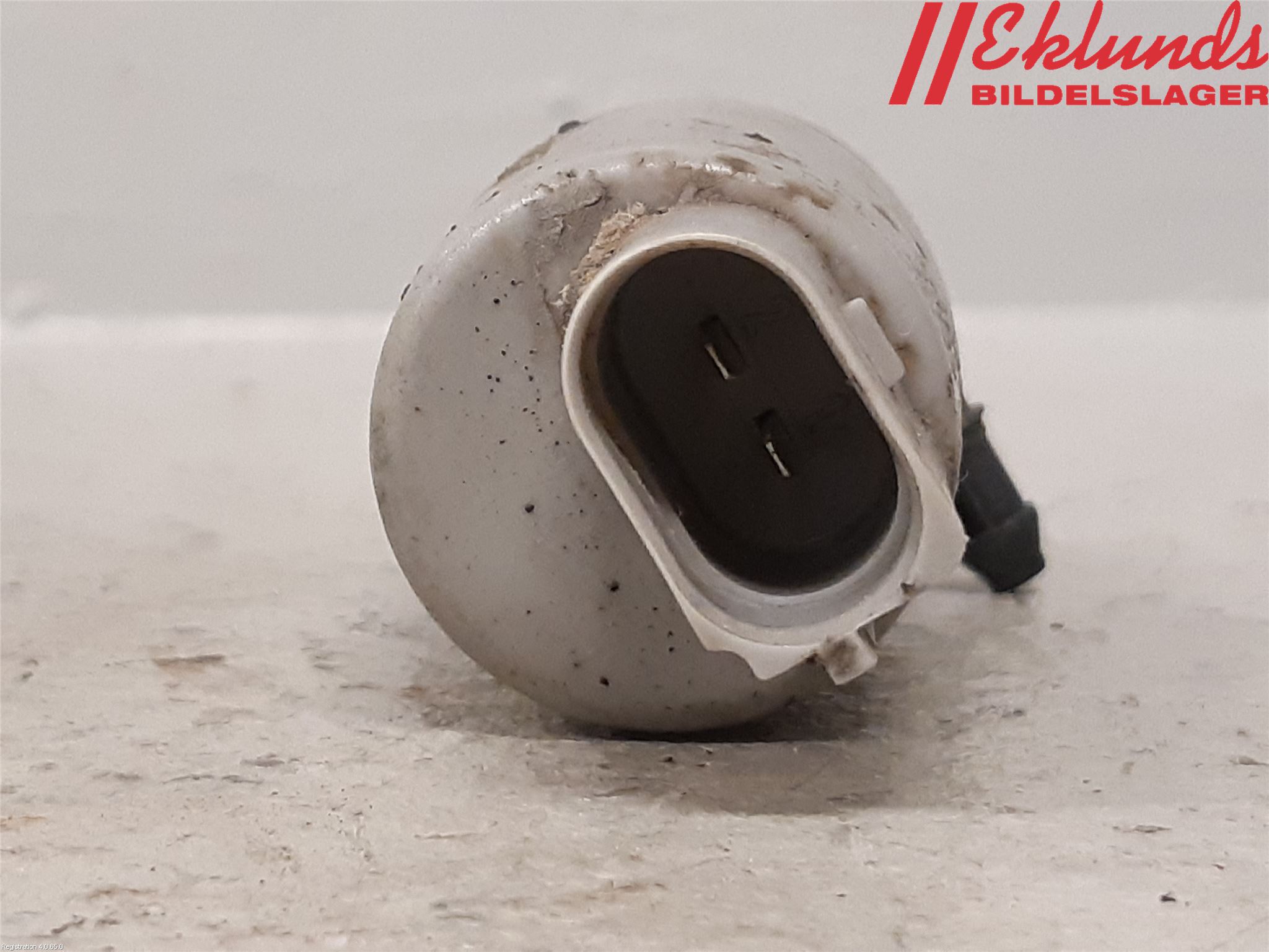 BMW 6 E63/64    02-10 Spolarpump Vindruta