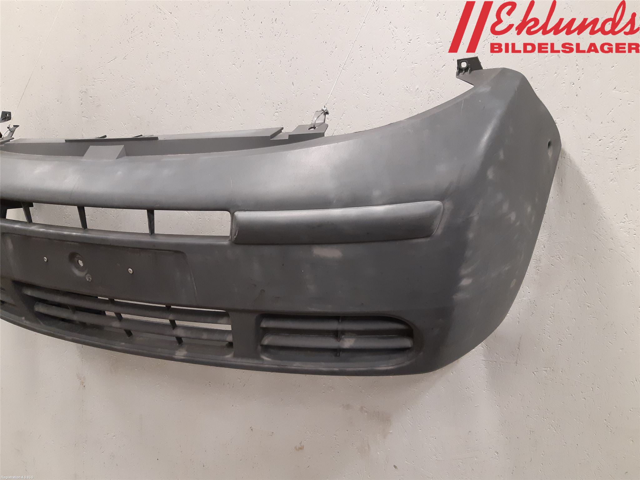 Renault TRAFIC   02-14 Stötfångarbeklädnad Fram