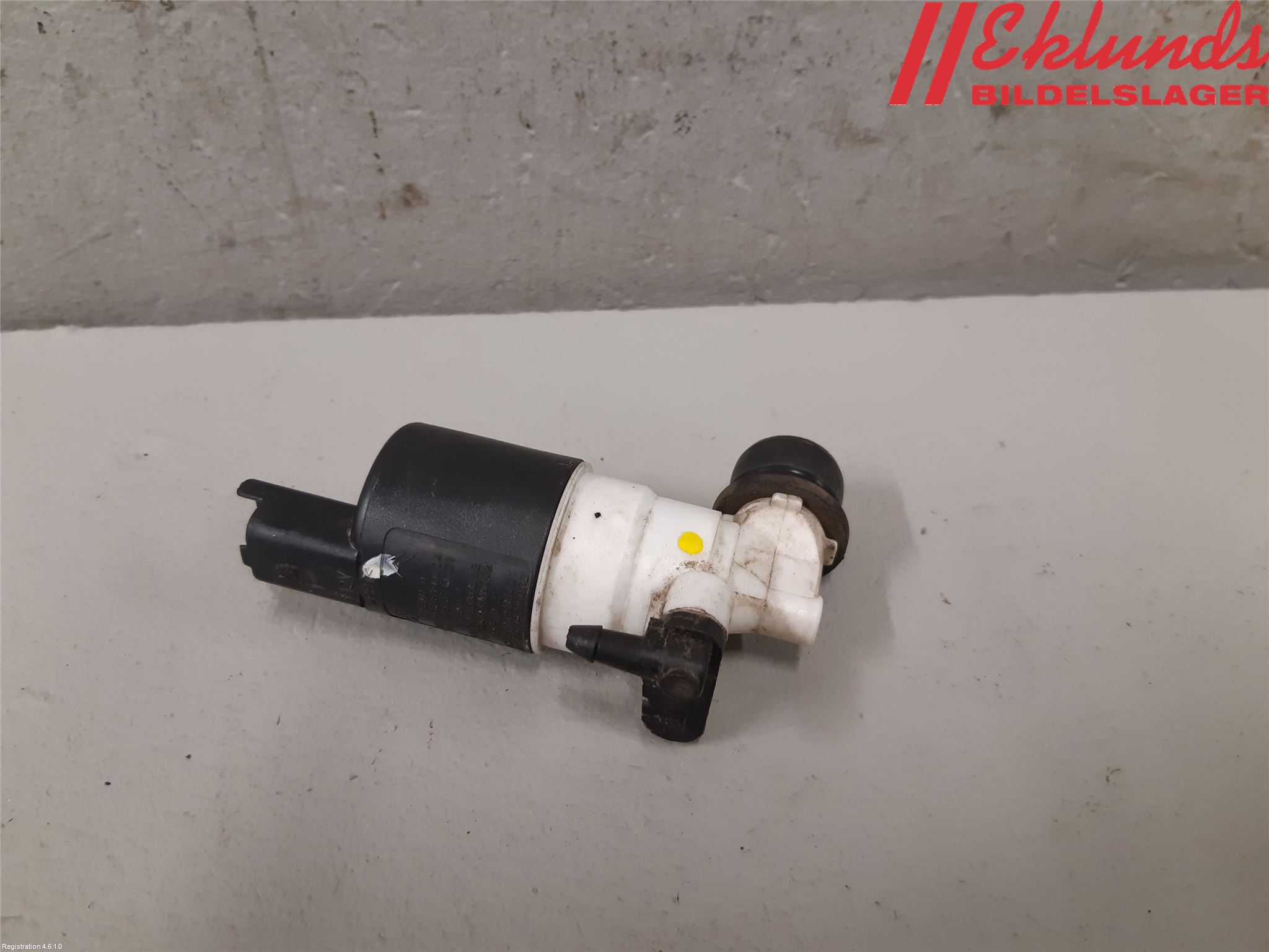 Peugeot PARTNER 08-15 Spolarpump Vindruta
